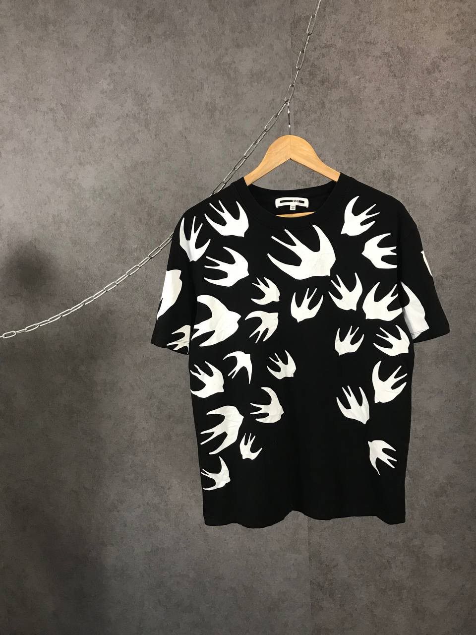 Alexander McQueen Alexander McQueen MCQ designer monogram tee Size US M / EU 48-50 / 2 - 1 Thumbnail