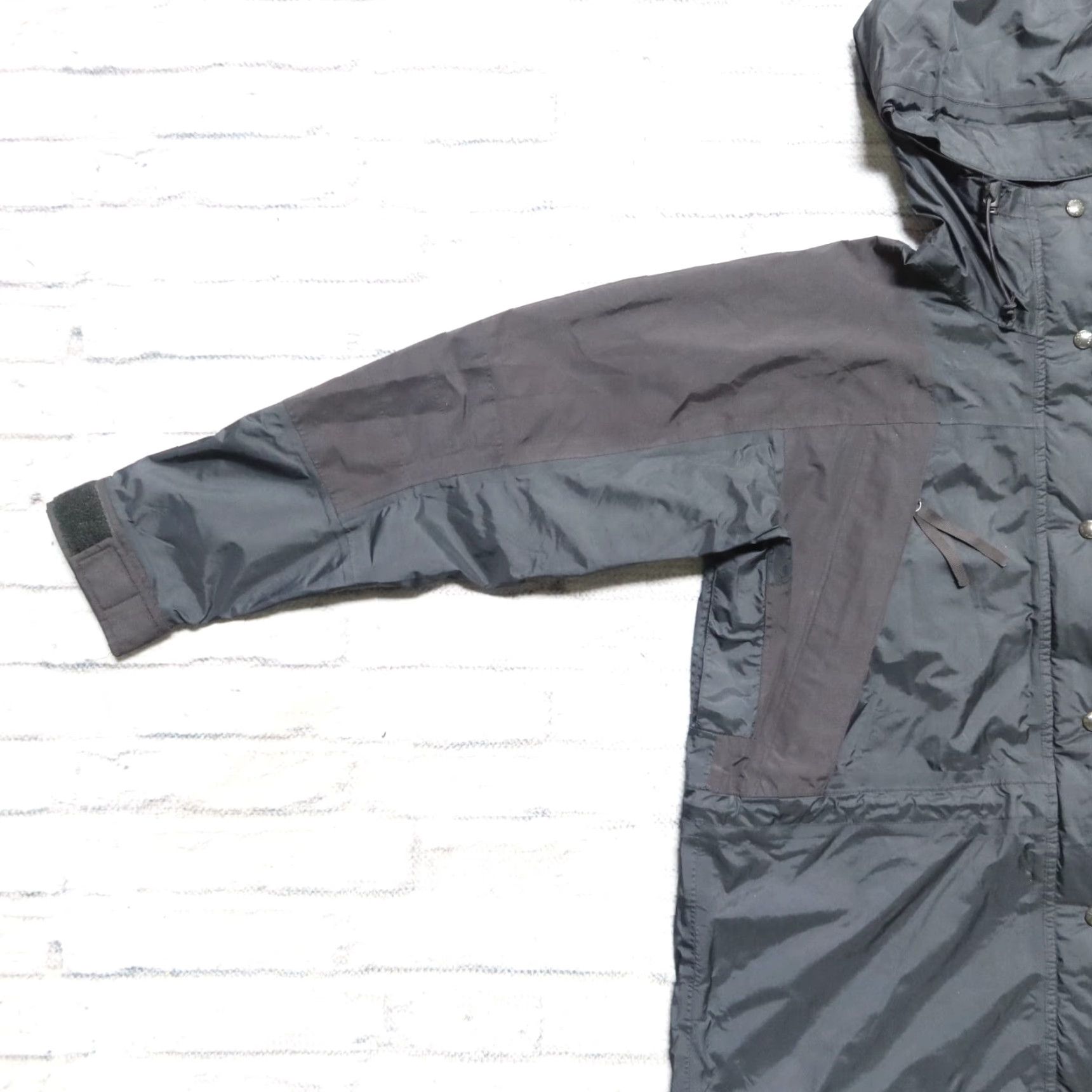 The North Face VINTAGE The North Face Goretex Mountain Light 2 Parka Jacket Mens M Black Size US M / EU 48-50 / 2 - 5 Thumbnail