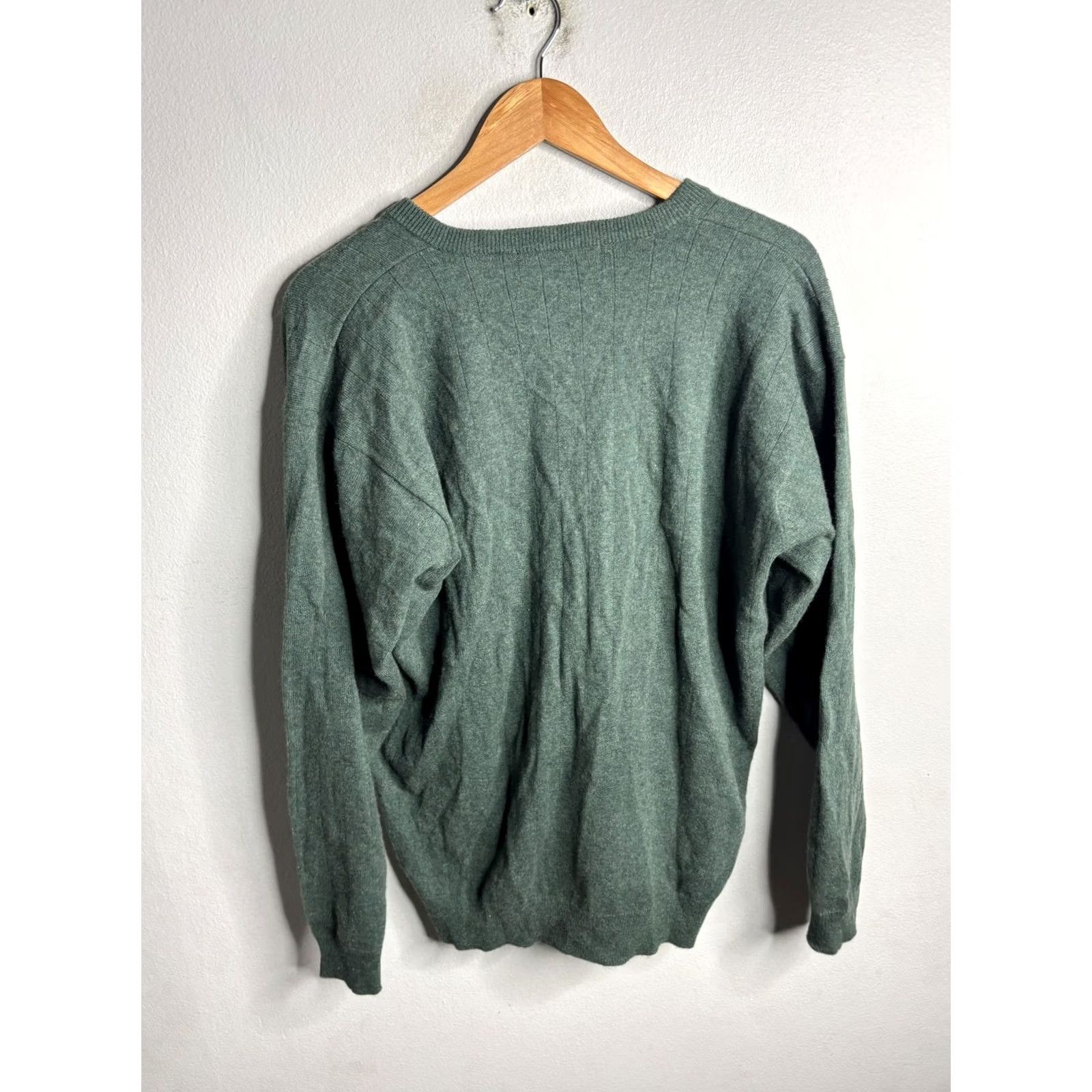Vintage VINTAGE Peterborough Row Mens Cashmere V-Neck Pullover Knit Green Sweater M Regular Long Sleeve Knit Solid 100% Cashmere Fall Winter Business Casual Size US M / EU 48-50 / 2 - 4 Thumbnail