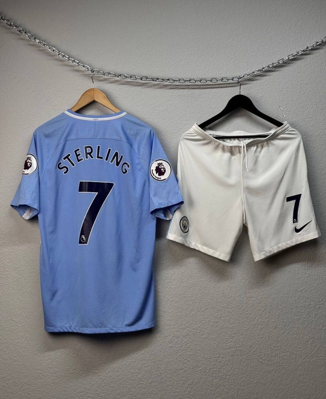 Other Nike Manchester City Sterling 2017 Vintage Suits Blockcore Size US L / EU 52-54 / 3 - 1 Thumbnail