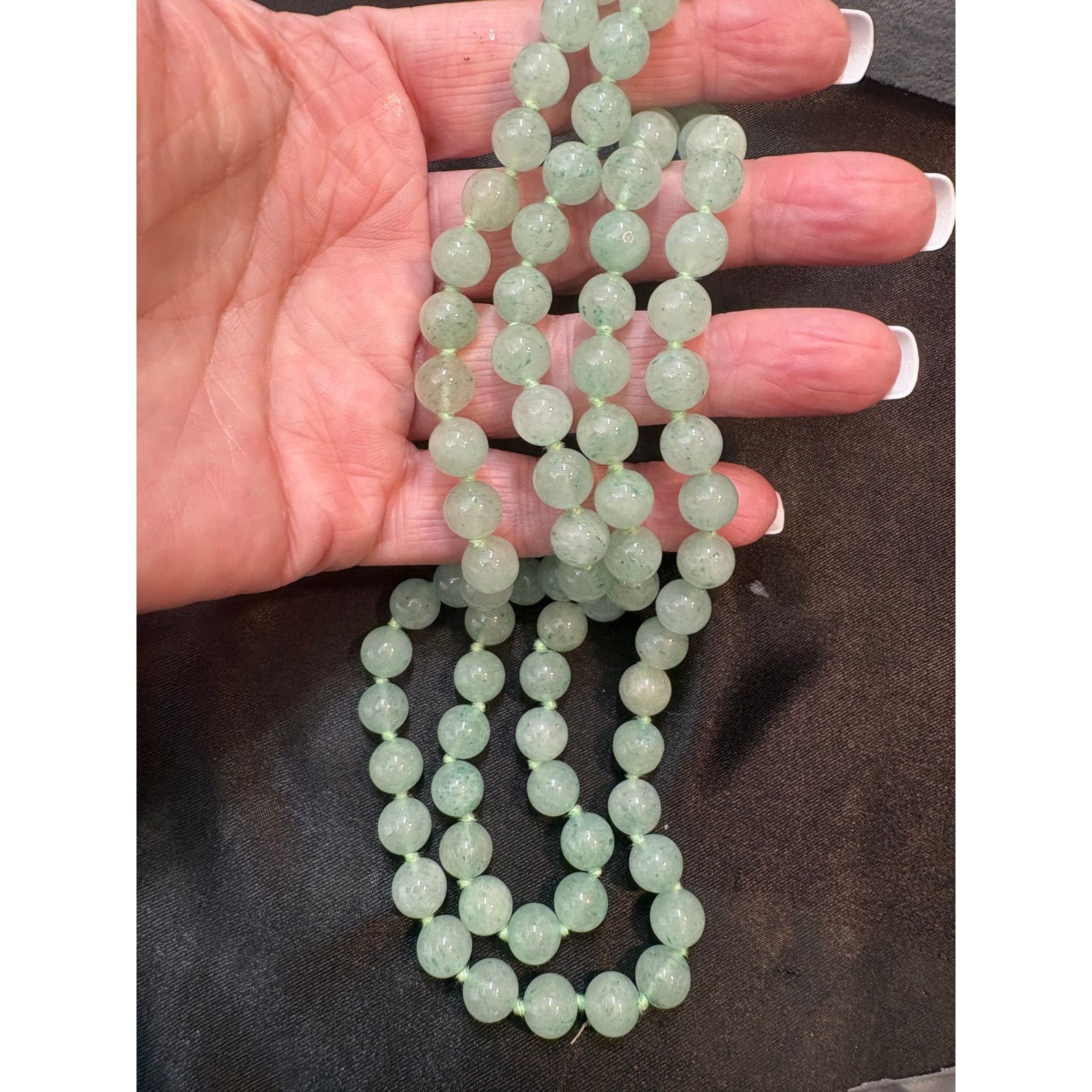 Other Vintage Pale Green Jade Bead Necklace Silk Knotted 30" Size ONE SIZE - 6 Thumbnail