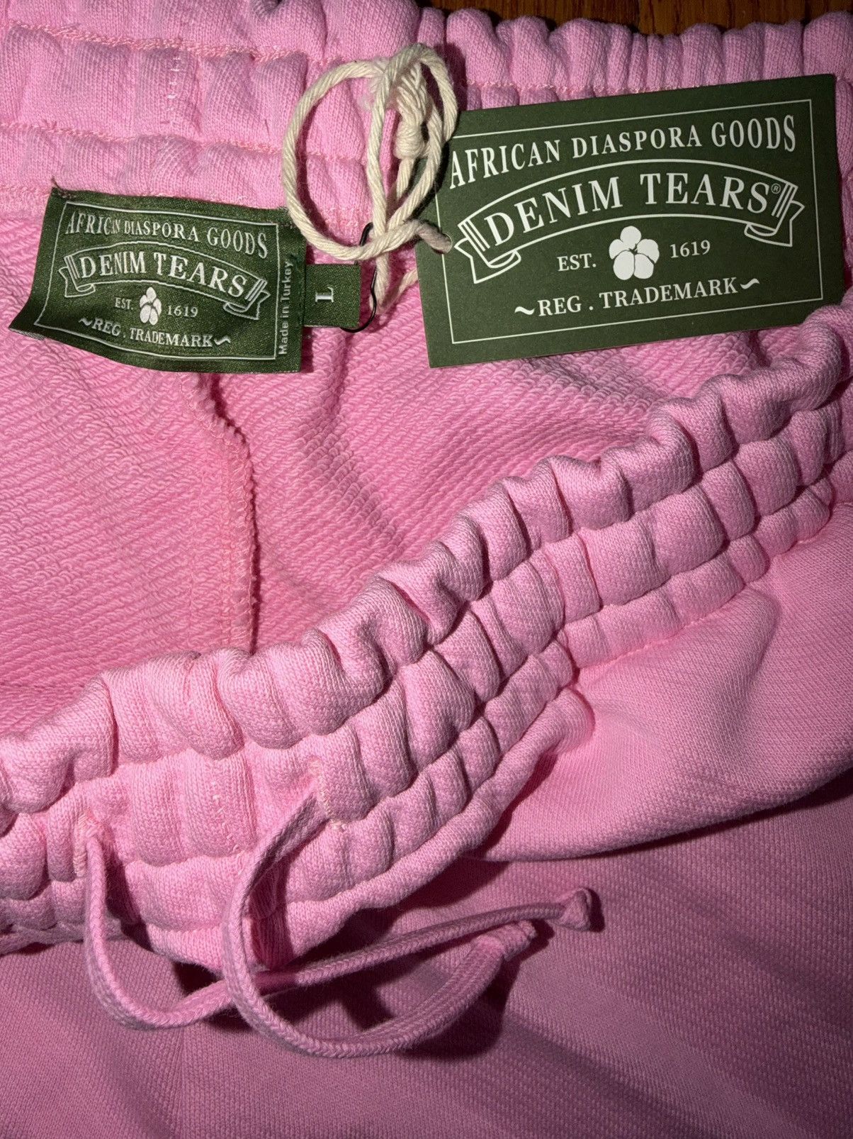 DENIM TEARS Denim Tears Cotton Wreath Sweatpants Pink Size L Size US 34 / EU 50 - 3 Thumbnail