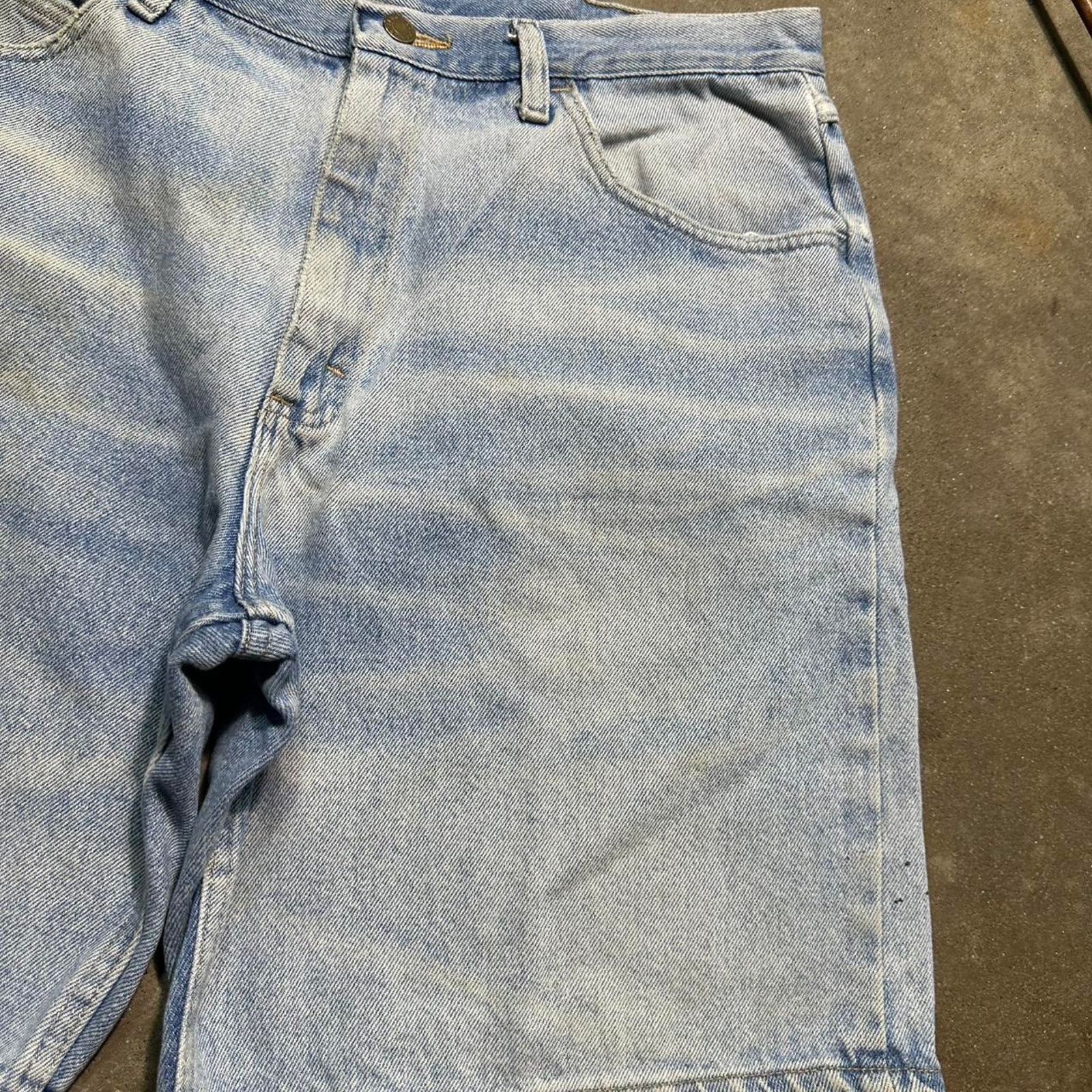 Lee Riders By Lee Light Wash Blue Denim Jean Shorts Baggy Jorts Size US 36 / EU 52 - 3 Thumbnail