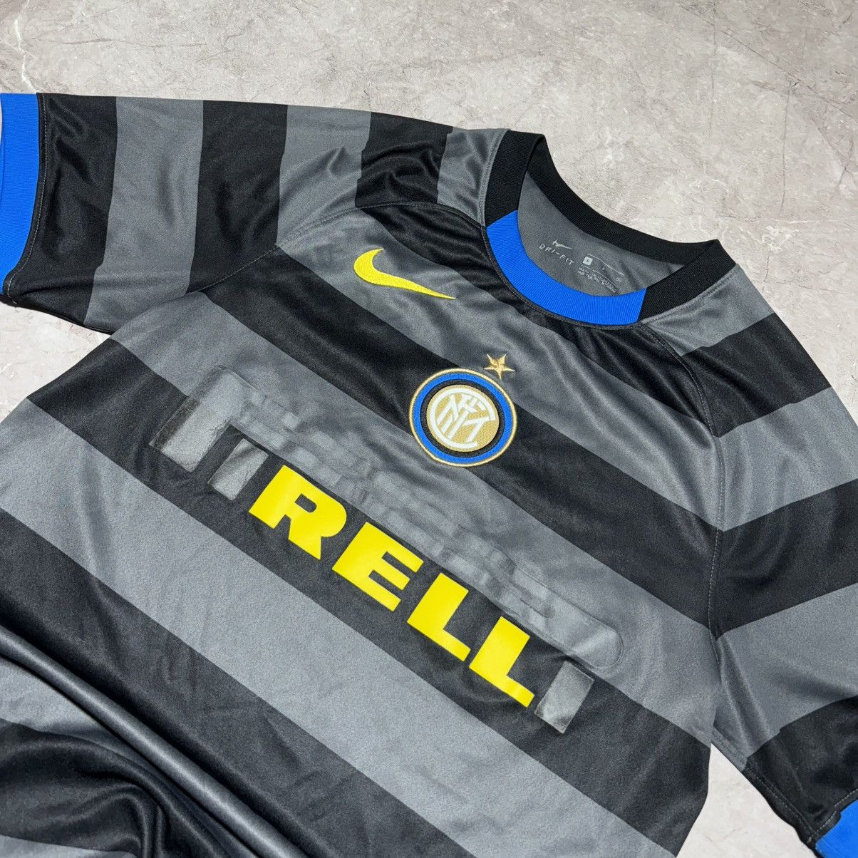 Nike Vintage Nike Inter Milan Jersey Size US S / EU 44-46 / 1 - 3 Thumbnail