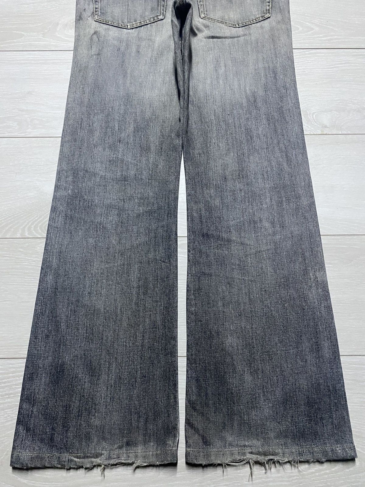 Undercover × Uniqlo Vintage Uniqlo B002 Grey Denim Distressed Flare Bootcut Jean Size US 33 - 6 Thumbnail