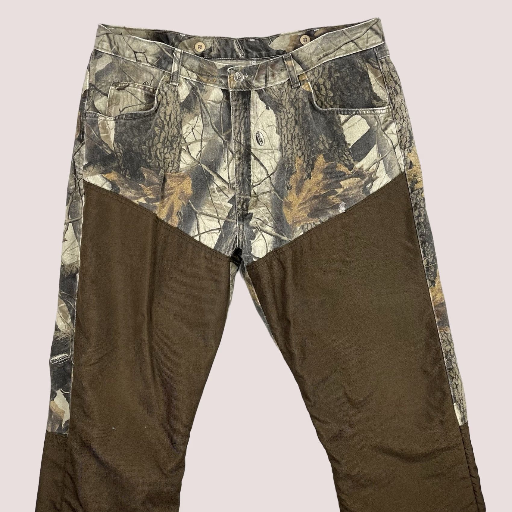 Wrangler VINTAGE Wrangler Pro Gear Pants Mens 40x30 RealTree Woodland Camo Brush Guard Hunting Jeans 5-Pocket Mens Green Camouflage Denim Cotton Wool? Size US 40 / EU 56 - 1 Thumbnail