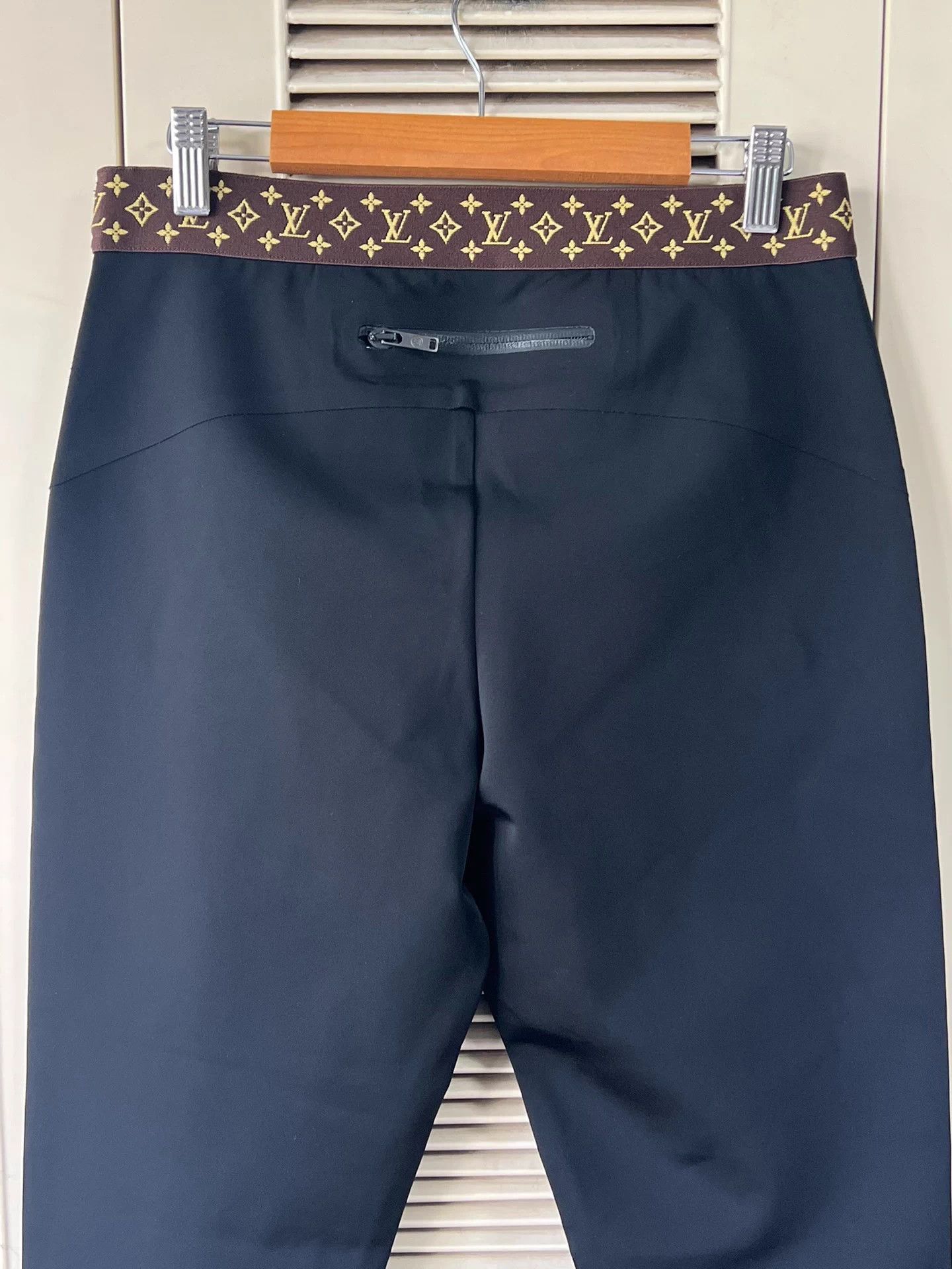 Louis Vuitton LV women's chinos 42 Monogram belt slim fit Size 30" / US 8 / IT 44 - 6 Thumbnail