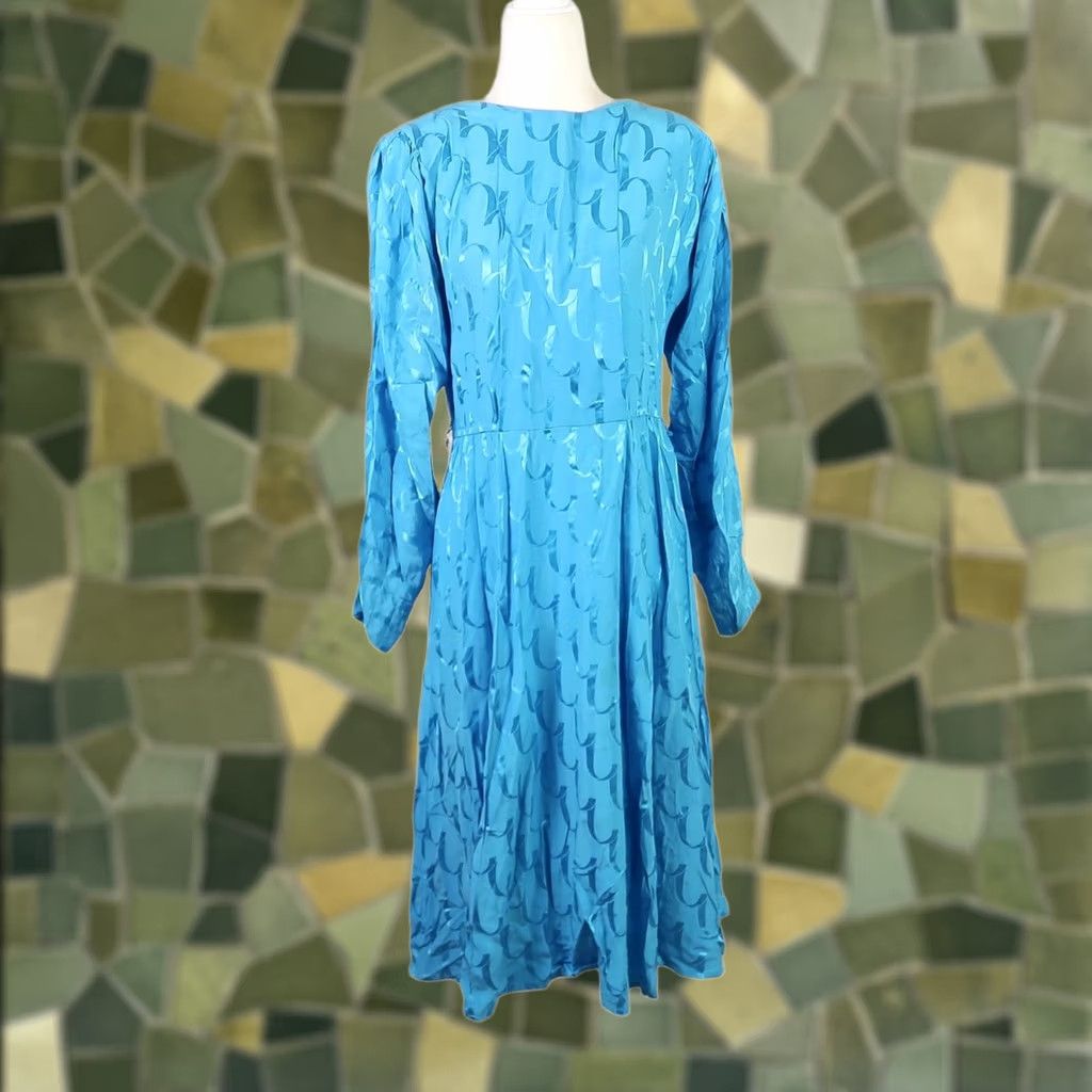 AQUA VINTAGE 80s Aqua Blue Silk Satin Ribbon Print Midi Dress 8P Woman Long Sleeve A-Line Petites 8 Spring 100% Silk Joanie Char Women Size M / US 6-8 / IT 42-44 - 1 Thumbnail