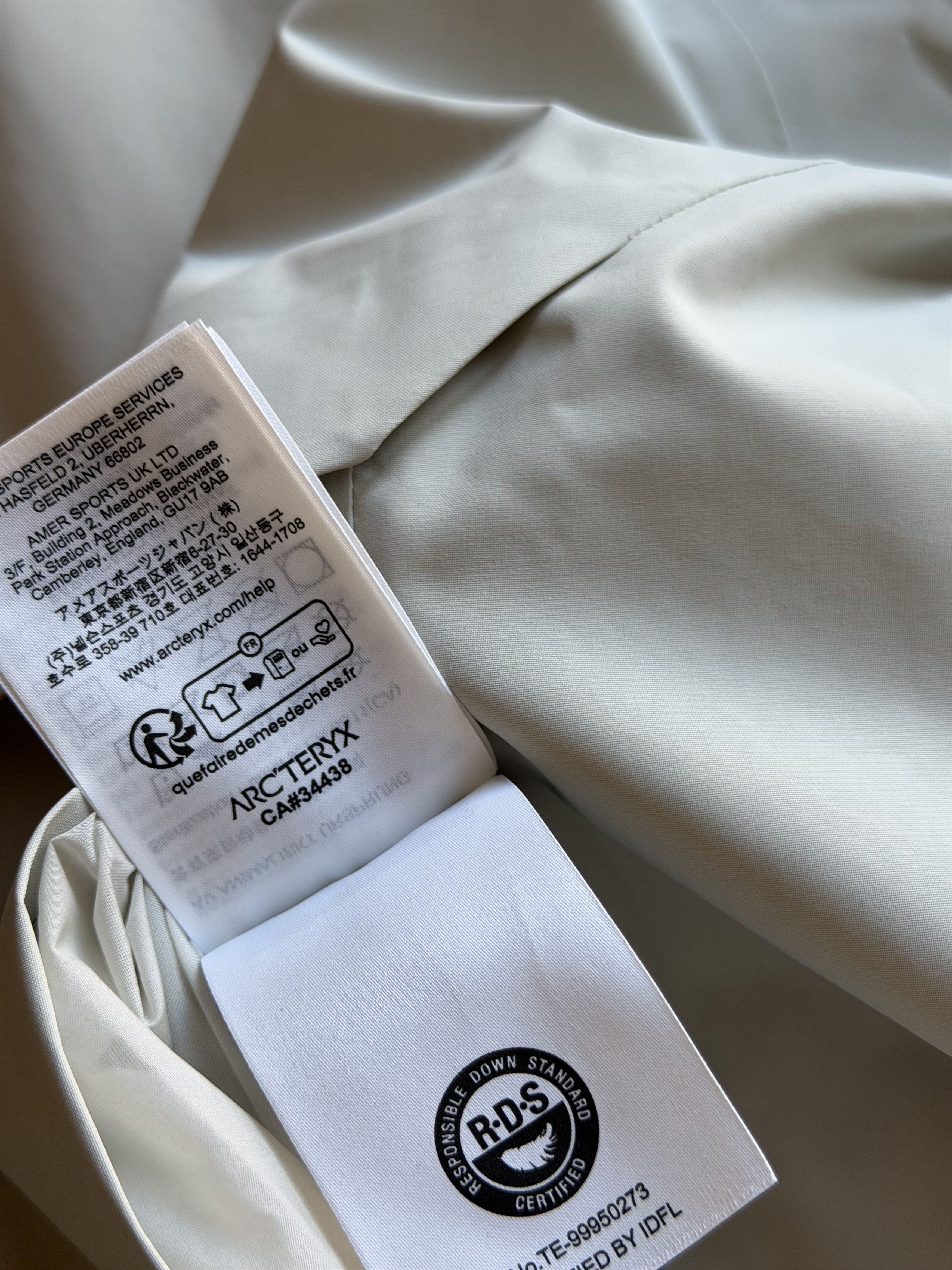 Veilance Arc'Teryx Veilance Sorin Down Jacket in Dark Cocoon White Size US XL / EU 56 / 4 - 11 Thumbnail