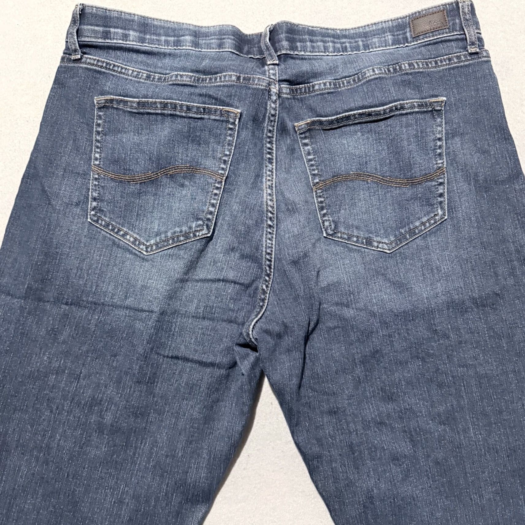 Lee Lee Women Jeans Capri Blue Mid-Rise 18 Regular Capri Jeans Ultra Lux Flex Motion Size 40" / US 18 - 4 Thumbnail