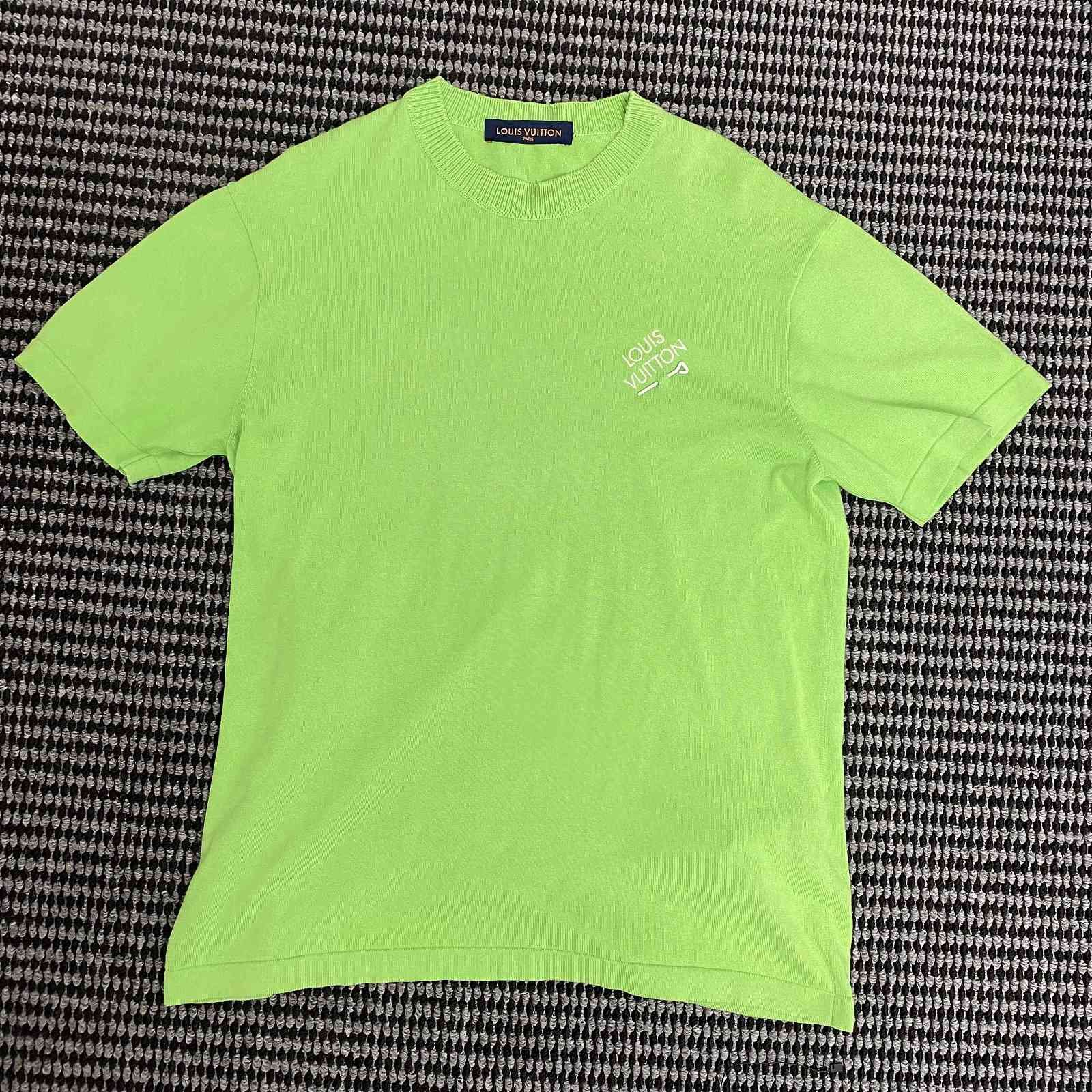 Louis Vuitton Louis Vuitton Logo T-Shirt Size L Size US L / EU 52-54 / 3 - 1 Thumbnail