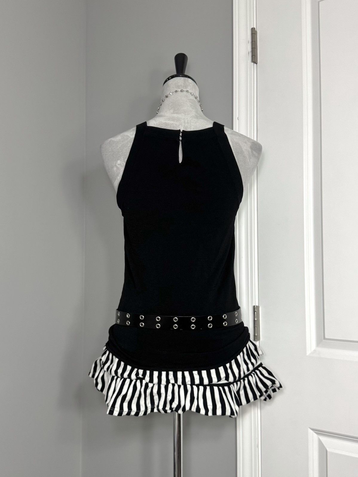 Other Vintage Cryus Black Boho Beaded Cowl Neck Halter Top Size M / US 6-8 / IT 42-44 - 7 Thumbnail