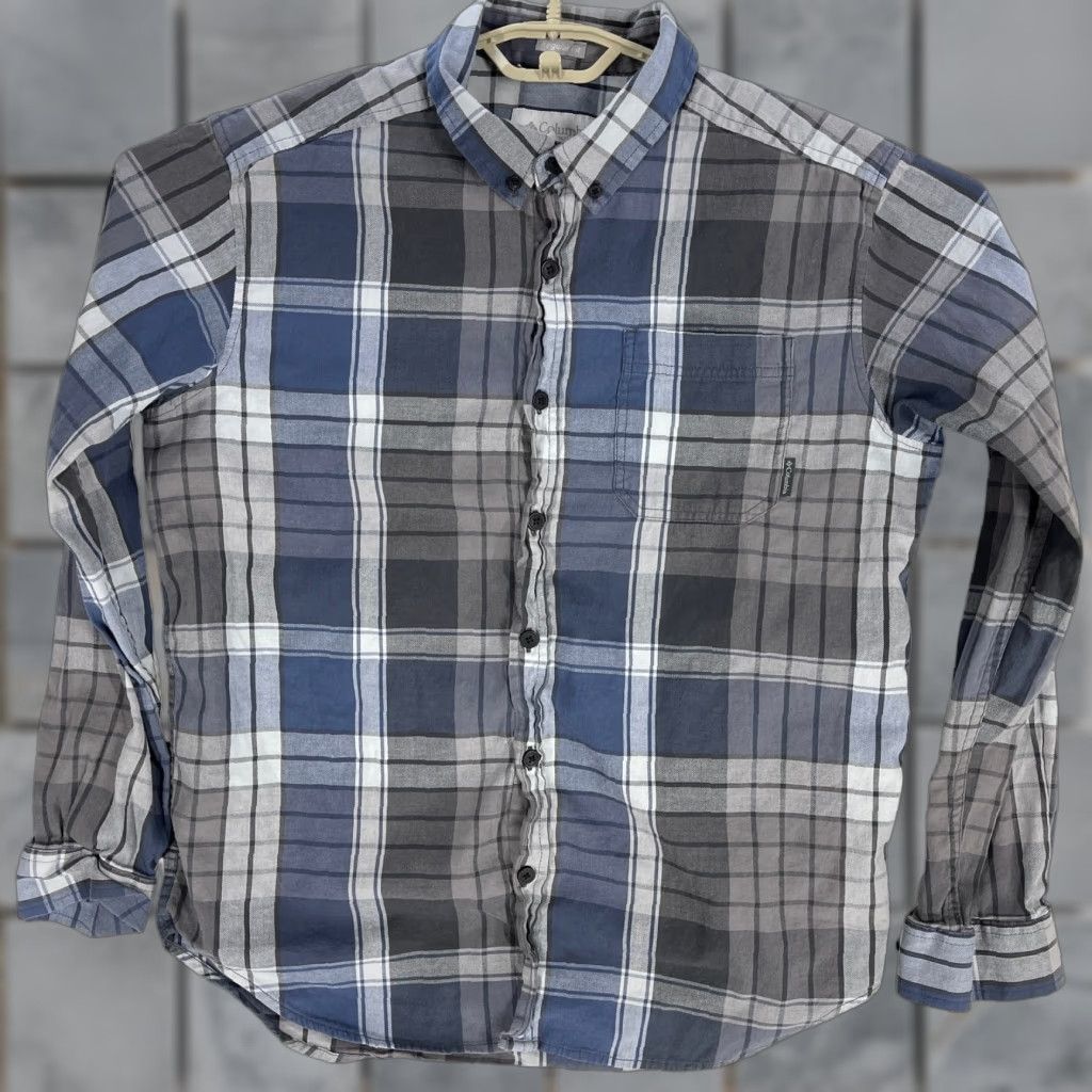 Vintage Columbia Button-Up Shirt Men M Blue Gray Plaid Outdoor Casual LightWeight All Seasons Button Closure Long Sleeve Regular Fit Collared Size US M / EU 48-50 / 2 - 1 Thumbnail