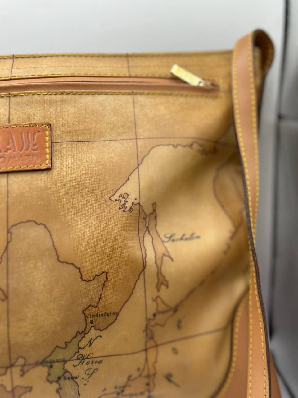Alviero Martini Alviero Martini Classe Geo Map Shoulder Bag Vintage Leather Size ONE SIZE - 8 Thumbnail