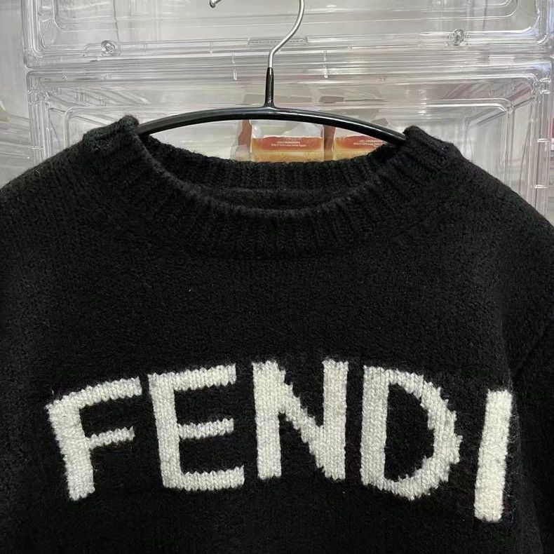 Fendi Fendi Logo Sweater Size 48 Size US L / EU 52-54 / 3 - 2 Thumbnail
