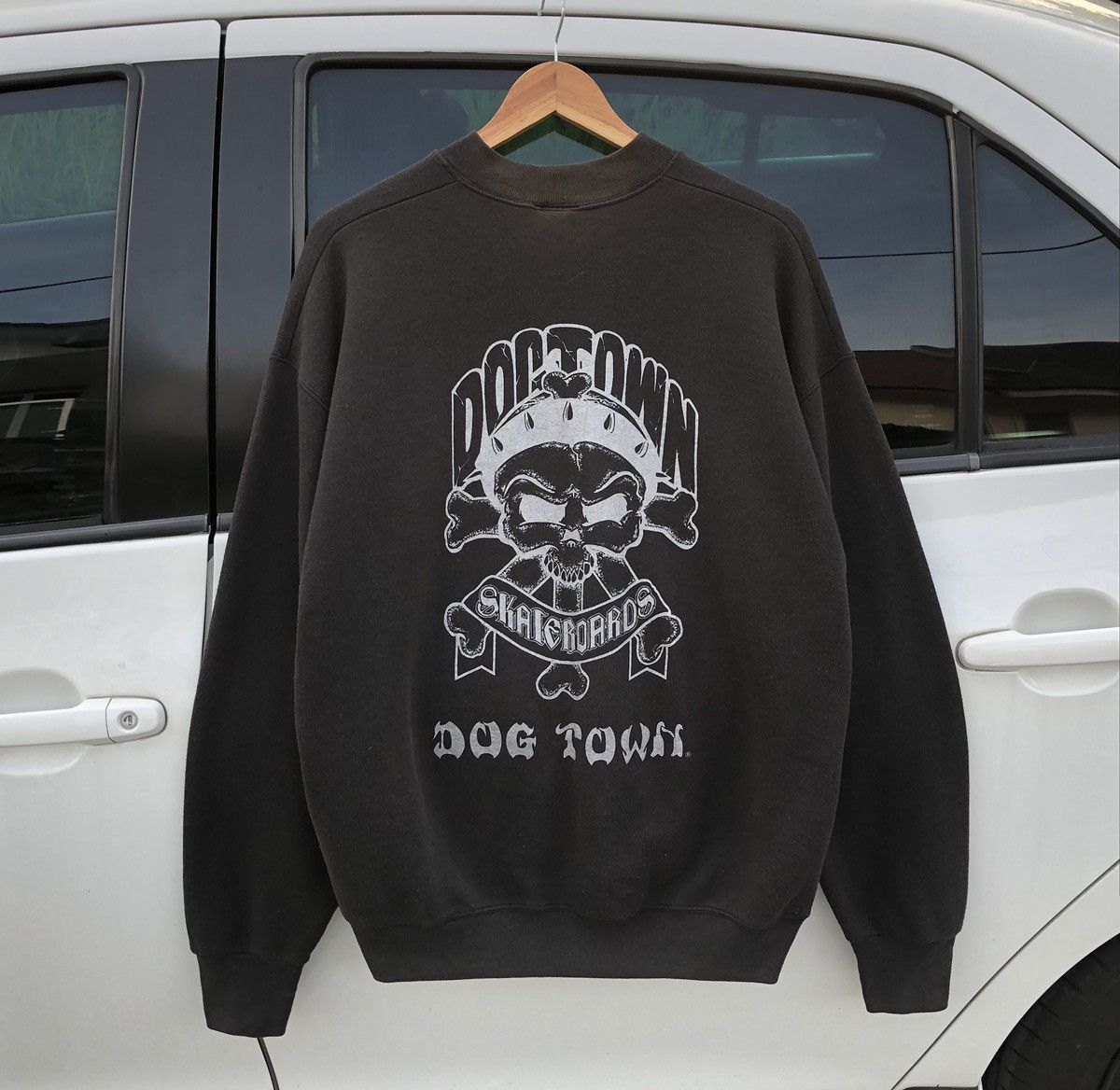 Vintage 90s Dogtown Skateboard Skull Sweatshirt