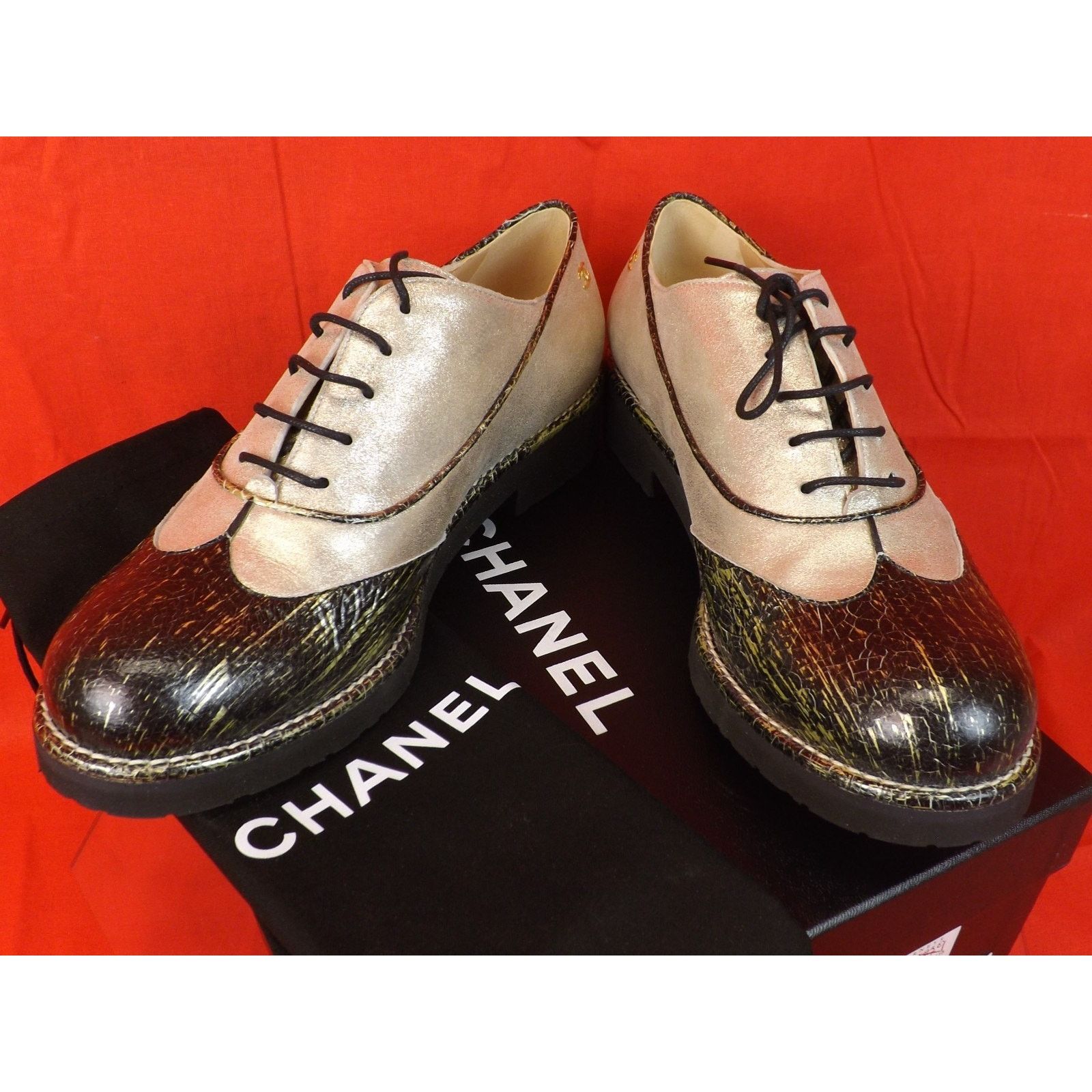 Chanel CHANEL G31564 TWO TONE BLACK LEATHER CC LOGO OXFORDS 38 $1K Size US 8 / IT 38 - 9 Thumbnail