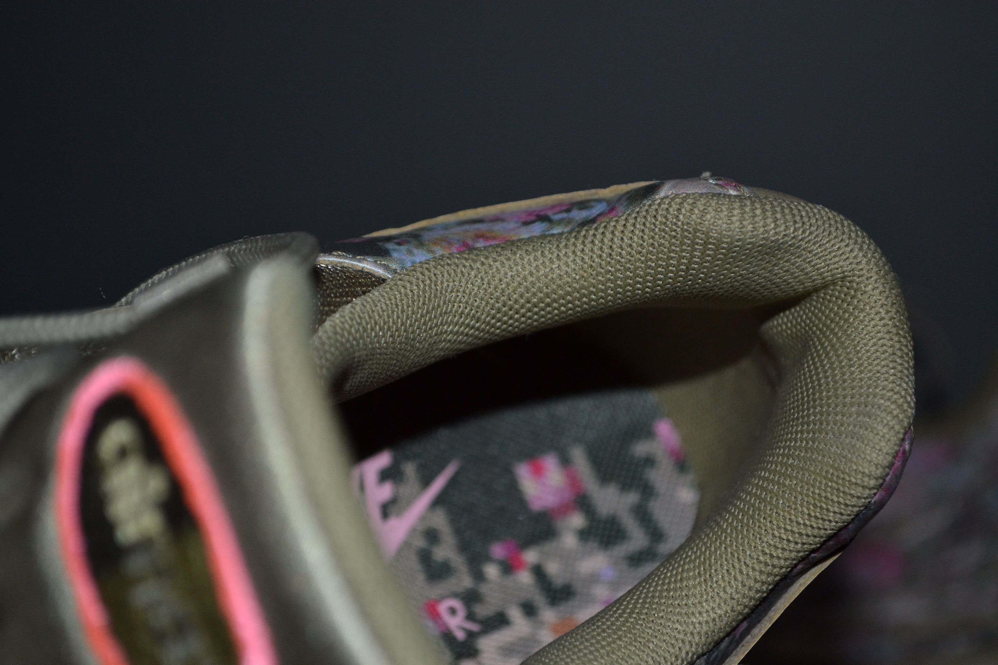 Nike Nike Air Max 95 Floral Camo Olive Womens Size 7 AQ6385-200 Size US 7 / IT 37 - 14 Thumbnail