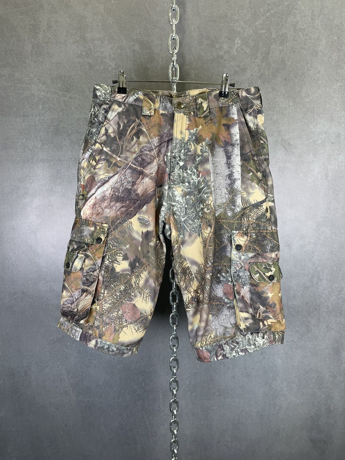Vintage Vintage camo utility cargo pocket shorts size 34-T baggy Size US 34 / EU 50 - 2 Thumbnail