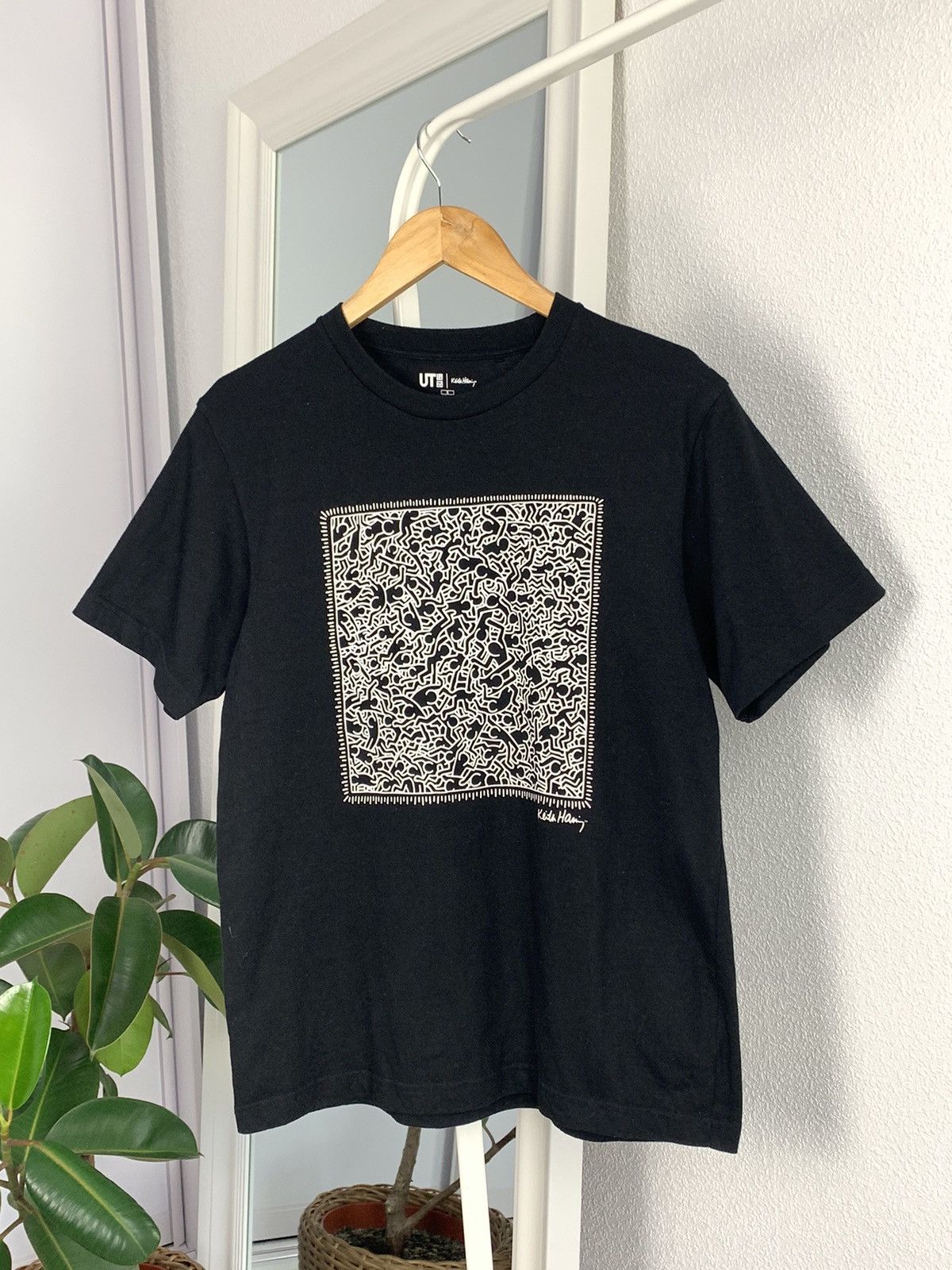 Uniqlo Uniqlo x Keith Haring Art Tee Abstract Art Designer T-Shirt Size US S / EU 44-46 / 1 - 2 Thumbnail