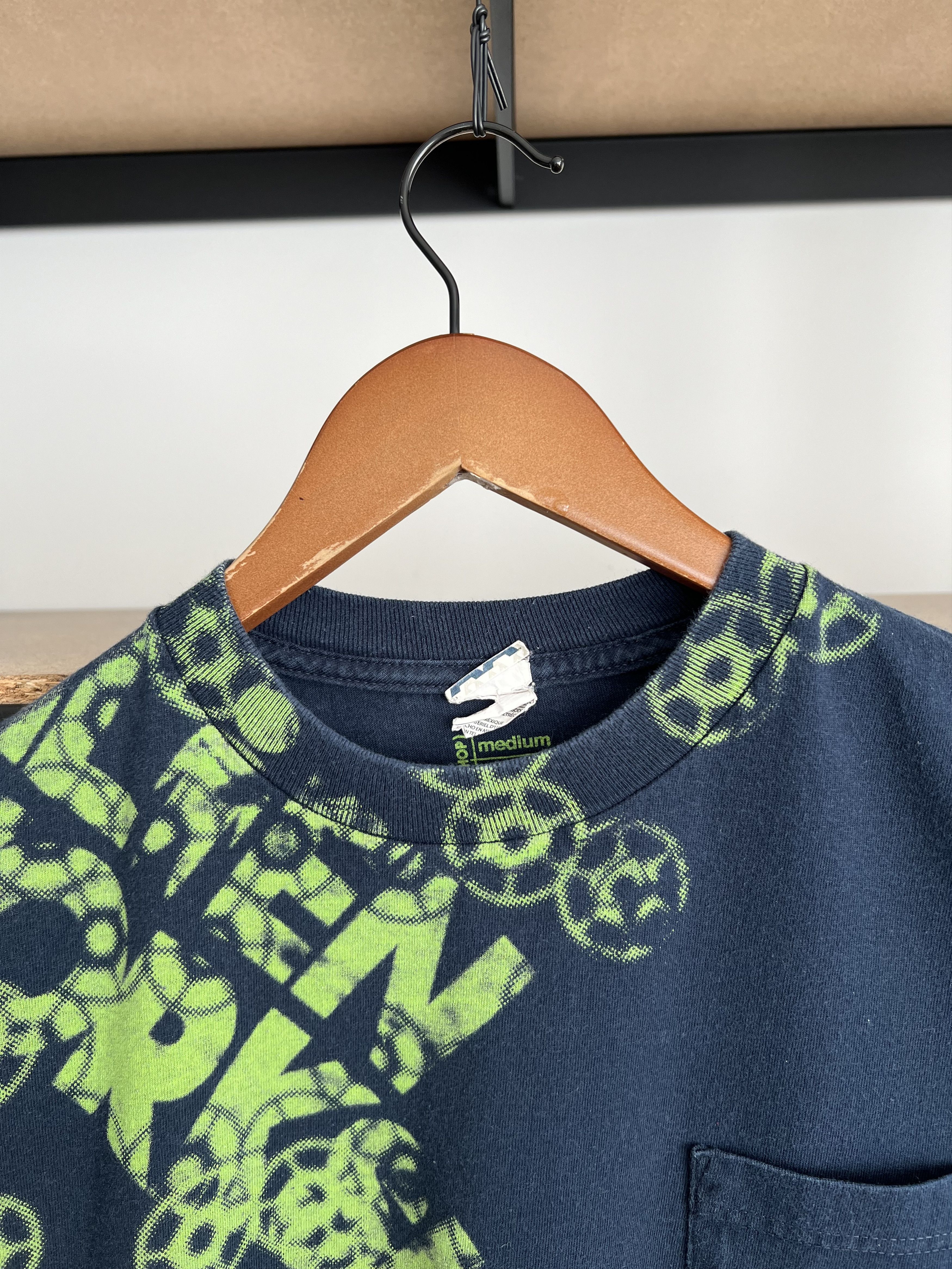 Alien Workshop Vintage 2000s Alien Workshop Skateboards Pocket T-shirt Size US M / EU 48-50 / 2 - 11 Thumbnail