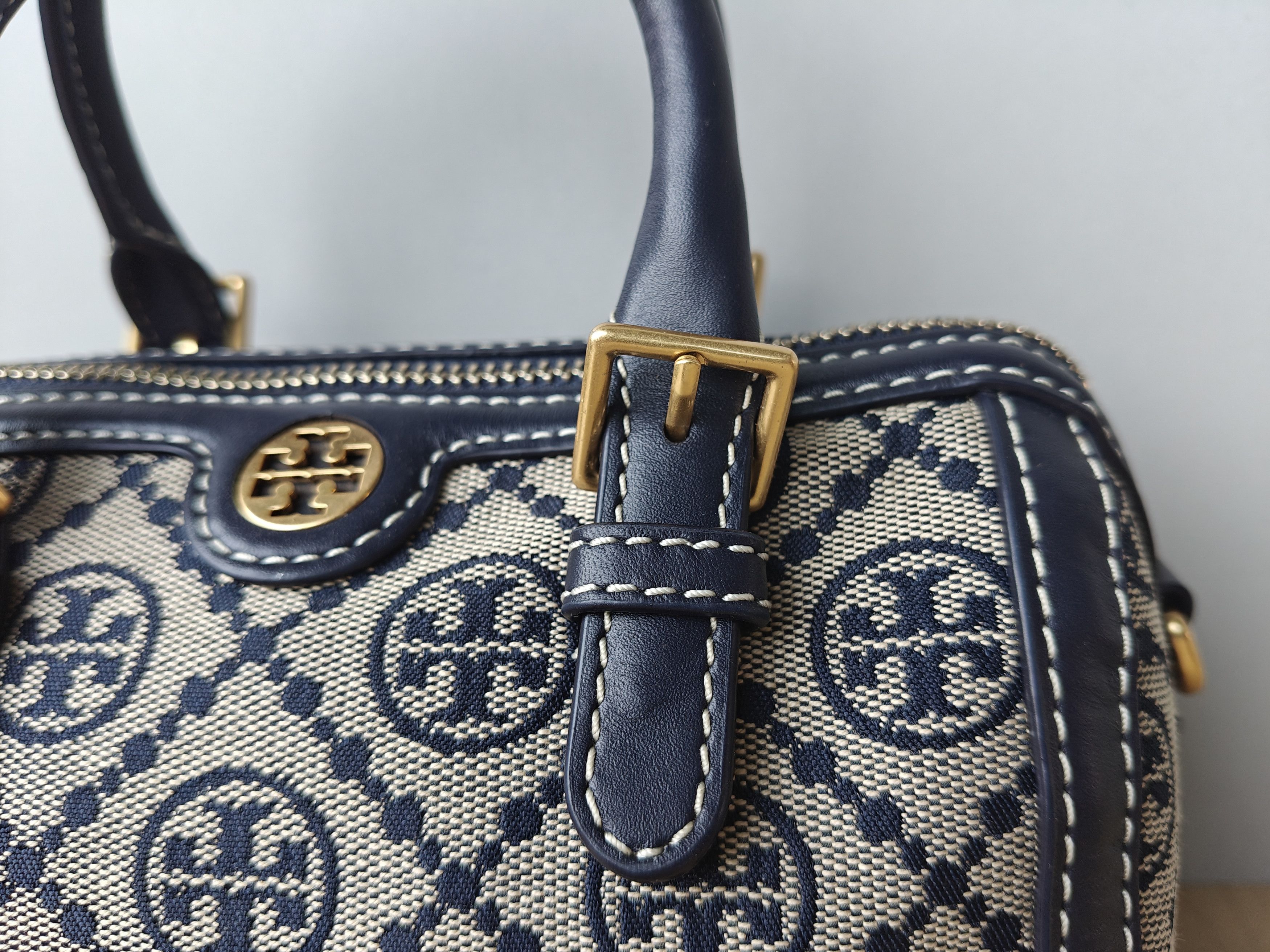 Tory Burch T Monogram Jacquard Mini Barrel bag Free Shipping VATP/6177 Size ONE SIZE - 7 Thumbnail