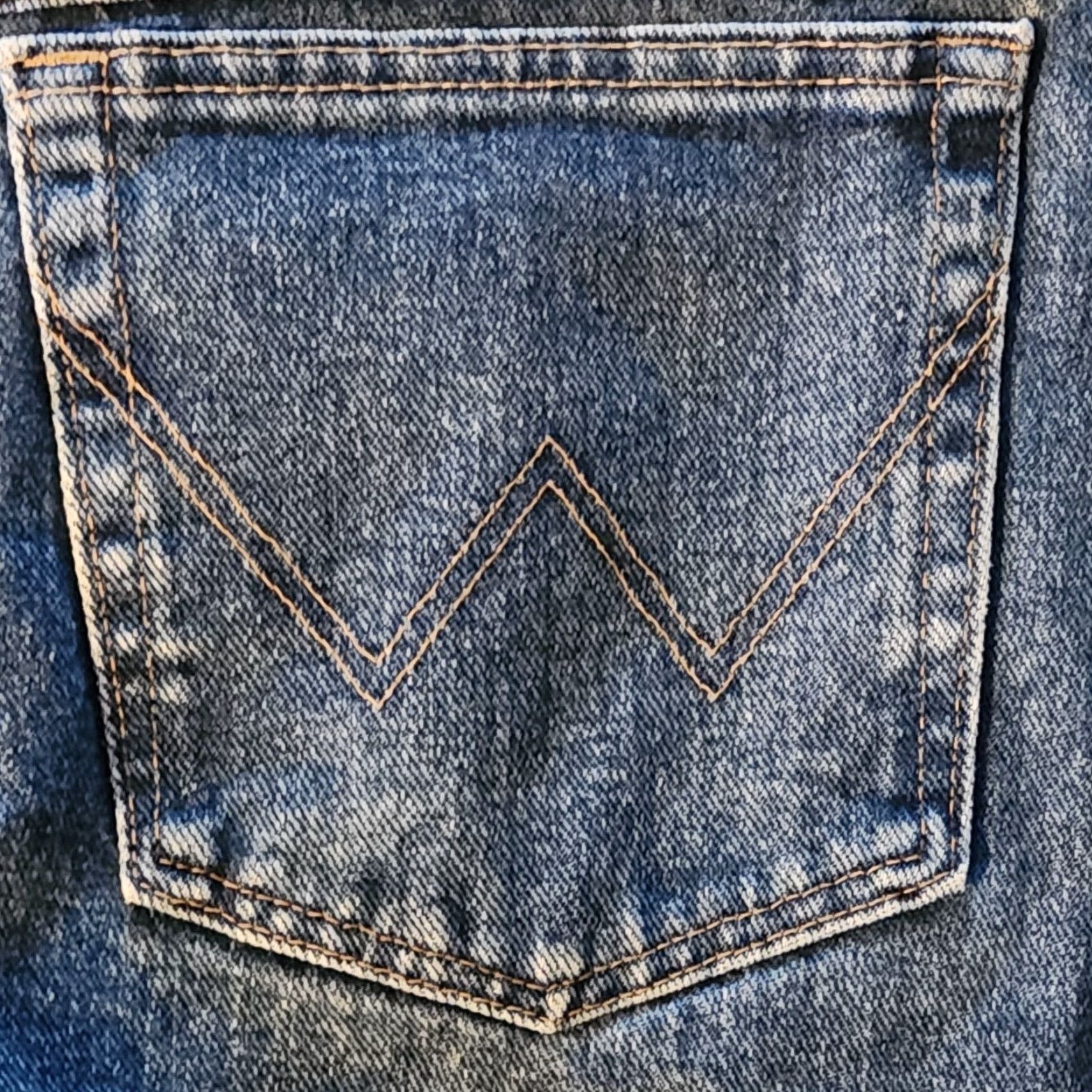 Wrangler Wrangler Rugged Wear Men's Jeans Denim Blue 38x29 Straight Leg Classic Fit 5-Pocket Regular Rise Mid Inseam 29 Bagged & Shipped USPS Priority Mail Size US 38 / EU 54 - 3 Thumbnail