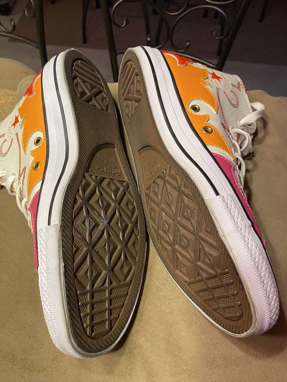 Converse Women/mens Size US 11 / IT 41 - 4 Thumbnail