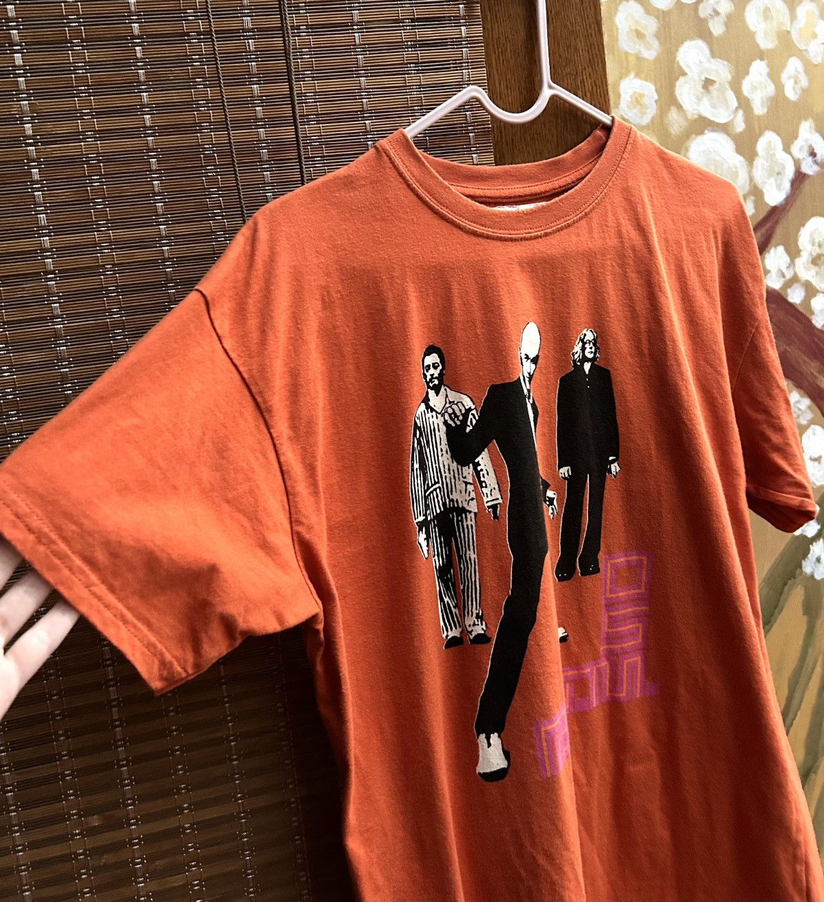 Band Tees Vintage R.E.M. Around The Sun 2005 Tour Orange Tee SANDBAG Size US M / EU 48-50 / 2 - 5 Thumbnail
