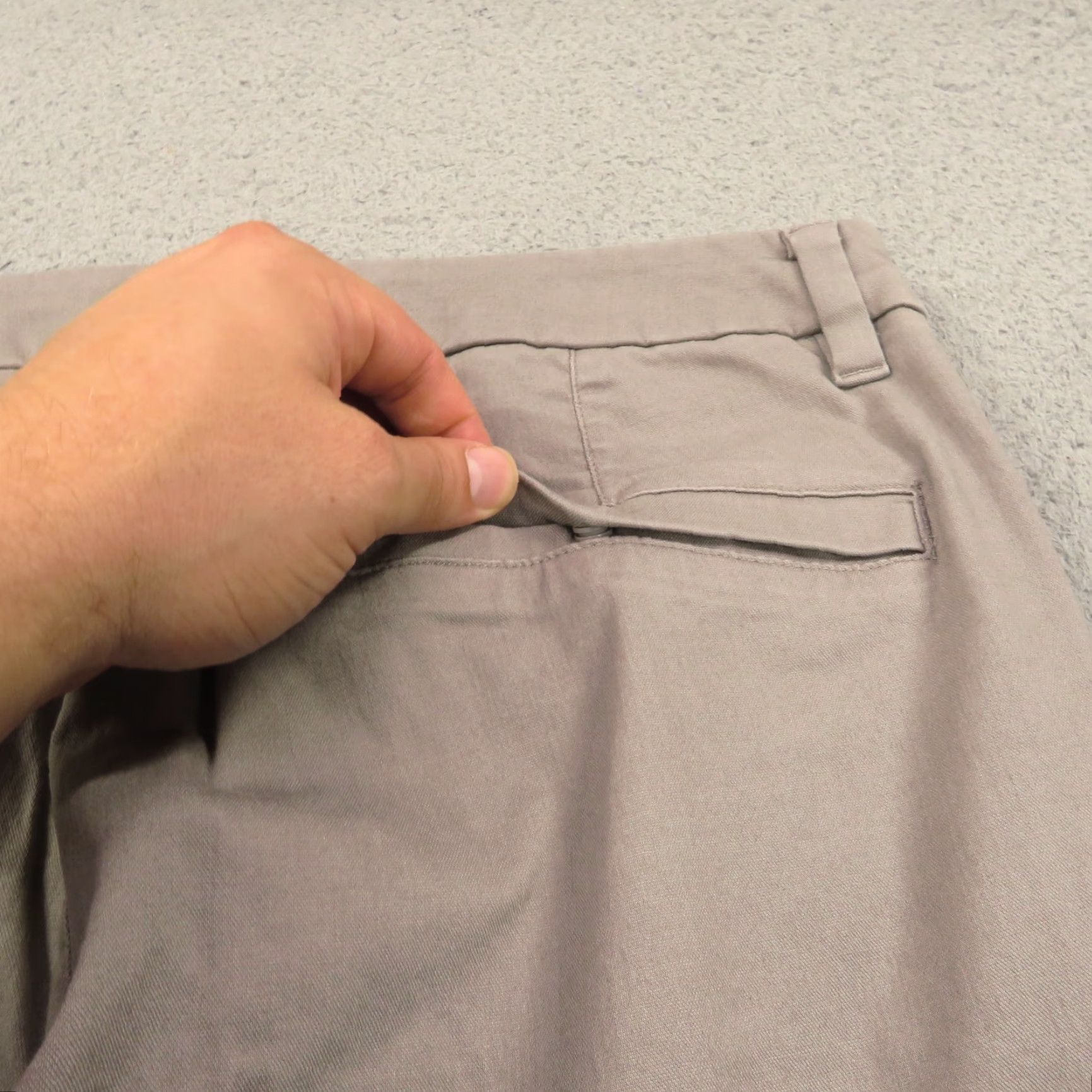 Lululemon Lululemon Mens Pants Commission Slim Oxford Lightweight Beige 31x32 Chino 5-Pocket City Modern Mens Size US 31 - 4 Thumbnail