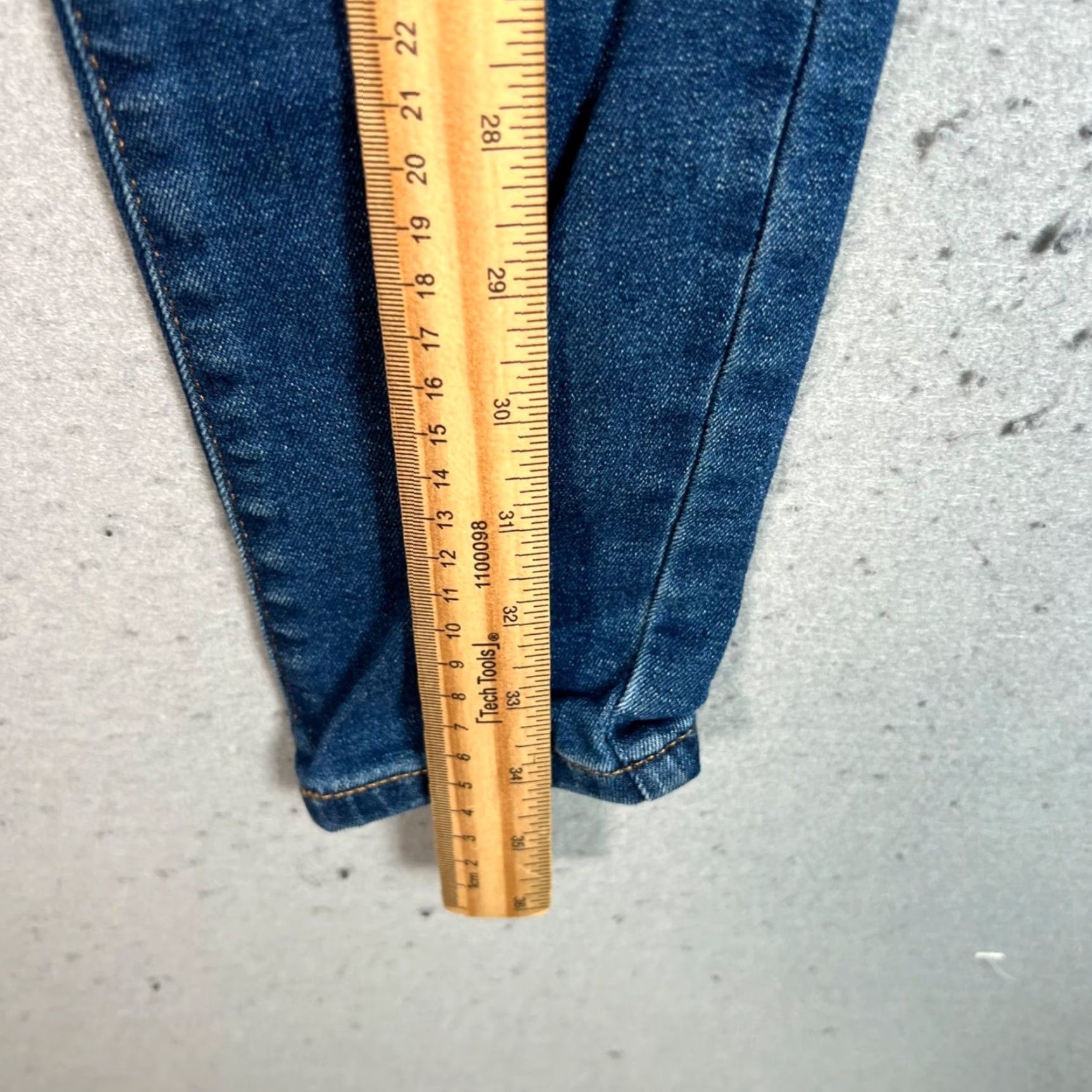 Everlane Everlane Women's Skinny Jeans Size 24 Medium Wash Denim Ankle High Size 42" / US 20 - 6 Thumbnail