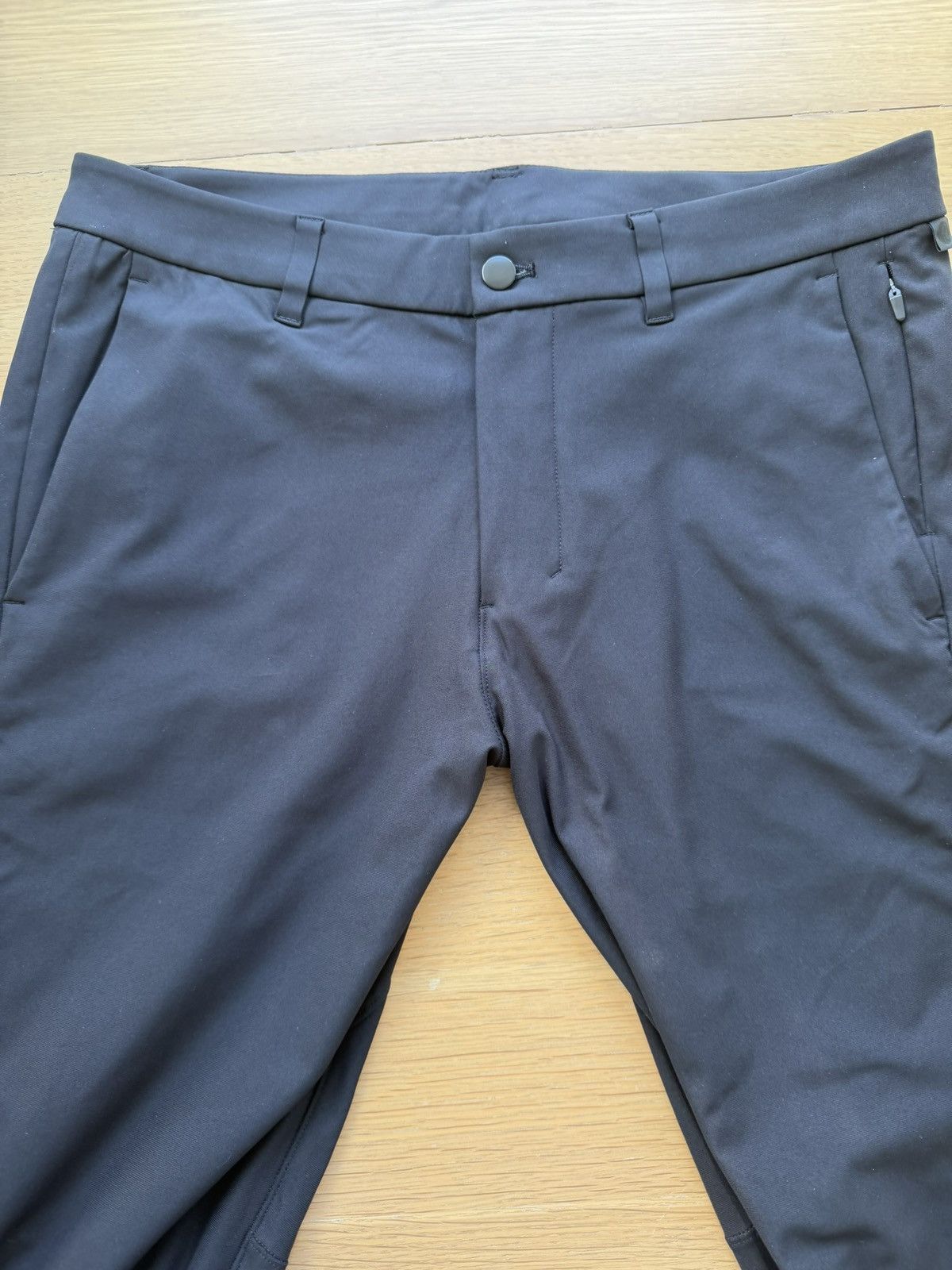 Lululemon Commission Pant Size US 34 / EU 50 - 6 Thumbnail