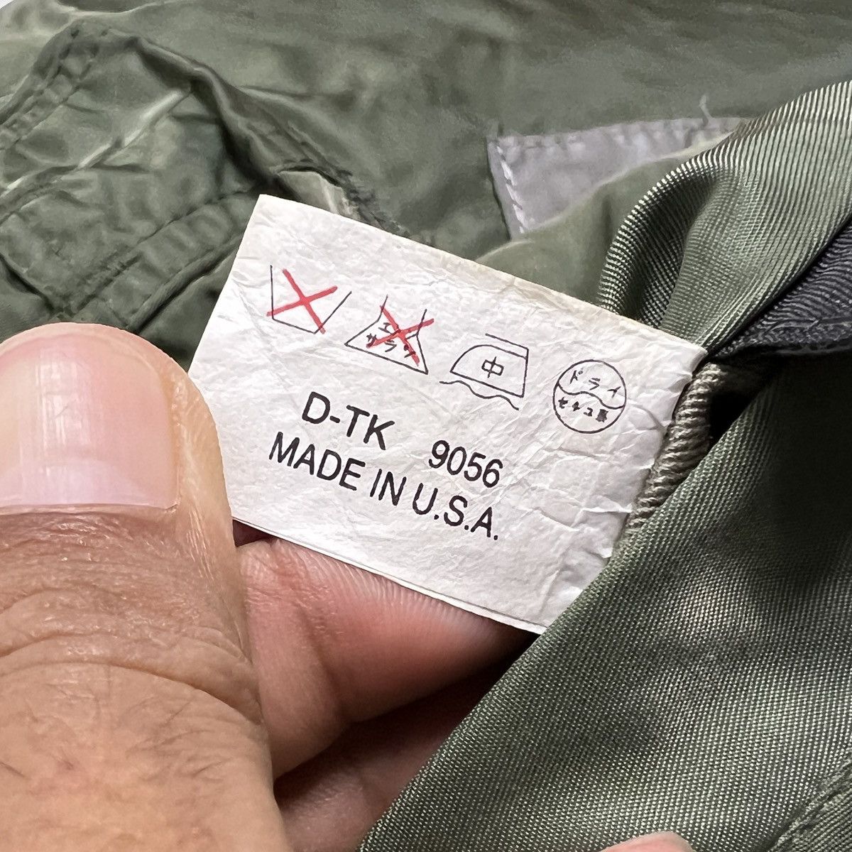 Avirex 🔥 VINTAGE AVIREX MA-1 REVERSIBLE BOMBER JACKET MADE IN USA Size US L / EU 52-54 / 3 - 17 Thumbnail