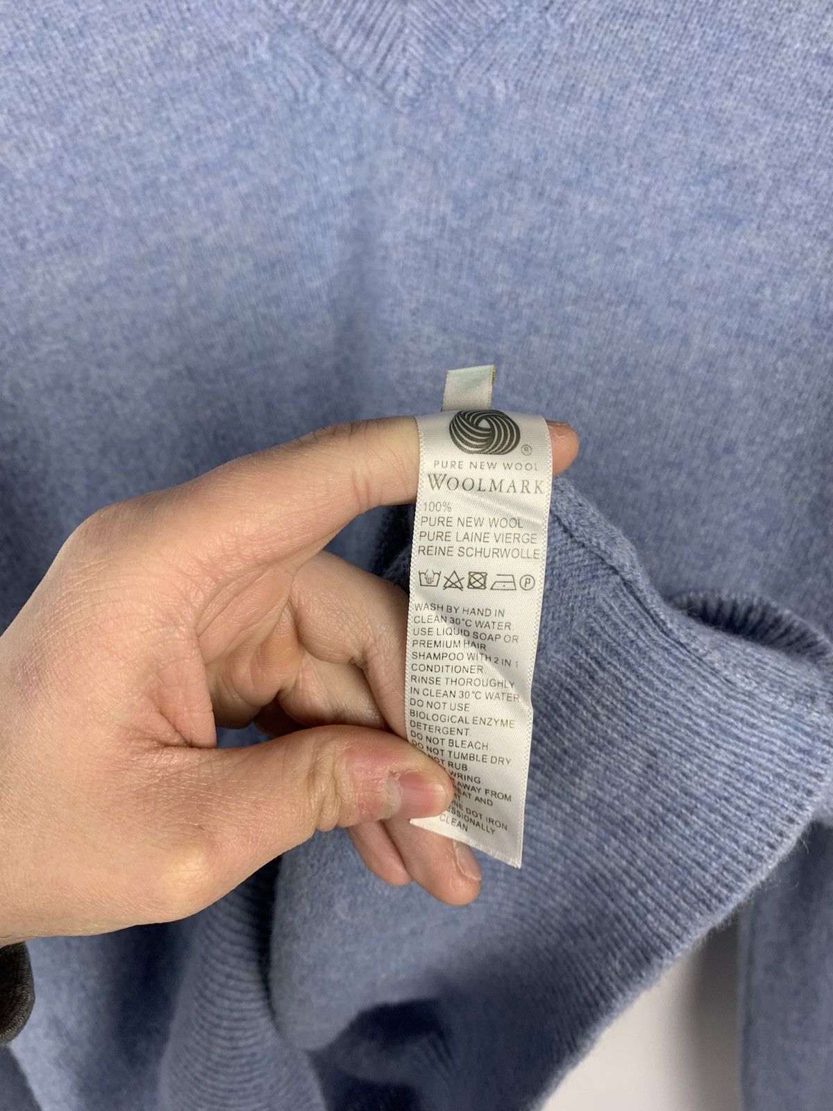 Designer House of Bruar Wool Jumper Sweater V-neck Men’s Size L Blue Size US L / EU 52-54 / 3 - 7 Thumbnail
