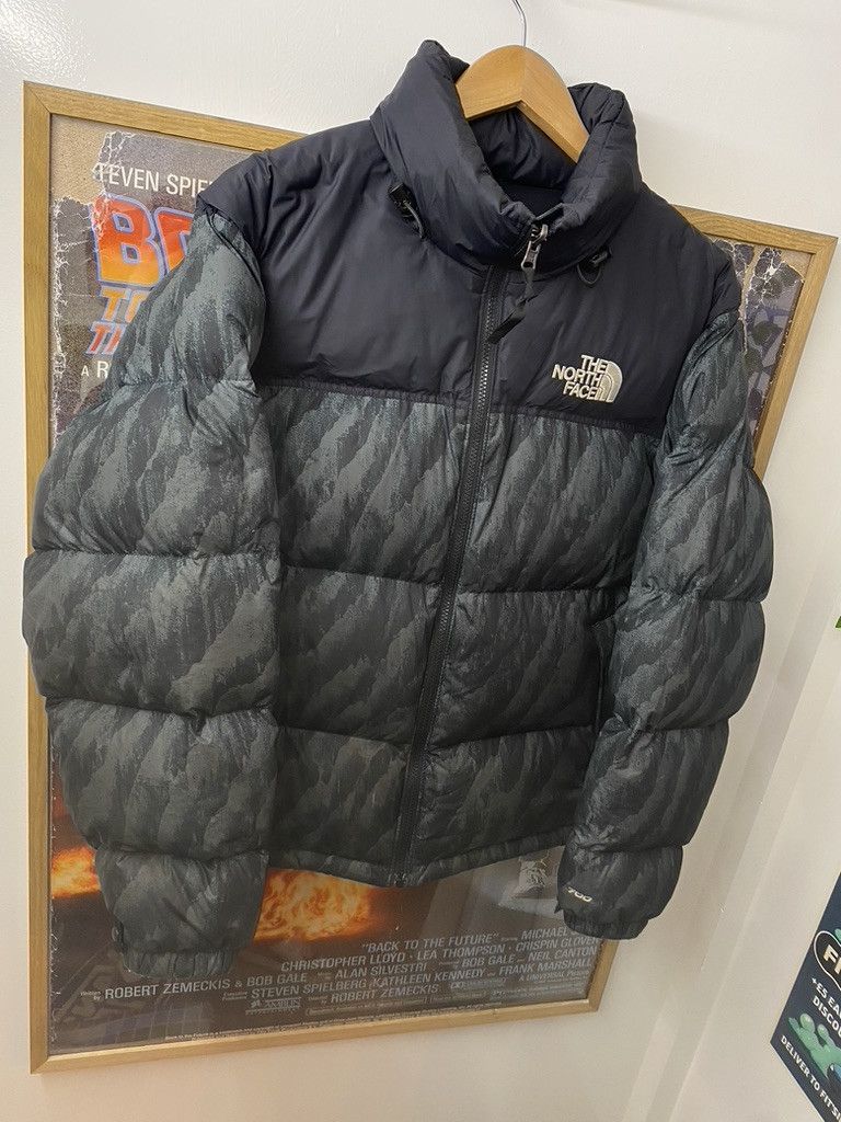 The North Face FW2021 The North Face Retro Balsam Green Tiger Camo Nuptse Size US M / EU 48-50 / 2 - 6 Thumbnail