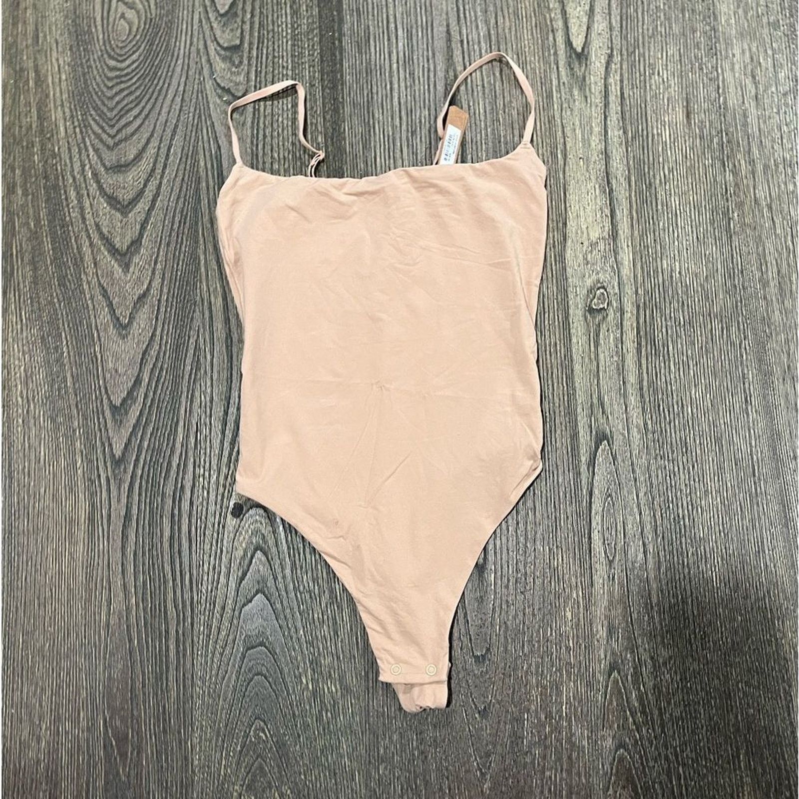 SKIMS NWT Skims Fits Everybody Cami Thong Bodysuit Pullover XS Size XS / US 0-2 / IT 36-38 - 1 Thumbnail