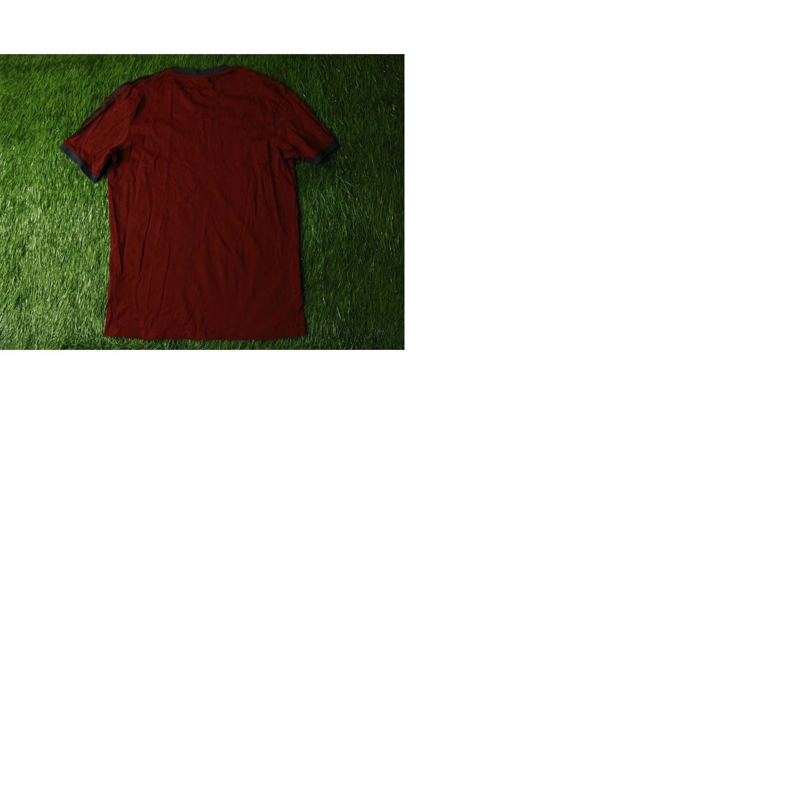 Umbro Umbro Shirt Mens Size L Burgundy and Navy Blue 100% Cotton Casual T-Shirt Short Sleeve Size US L / EU 52-54 / 3 - 9 Thumbnail
