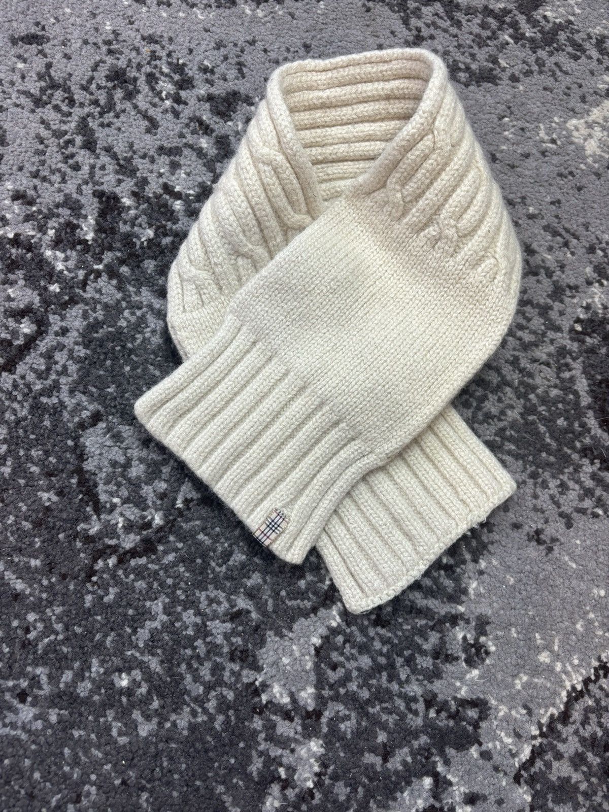 Burberry × Japanese Brand × Vintage Vintage y2k Burberry Wool knitted svarf hand Size ONE SIZE - 1 Thumbnail