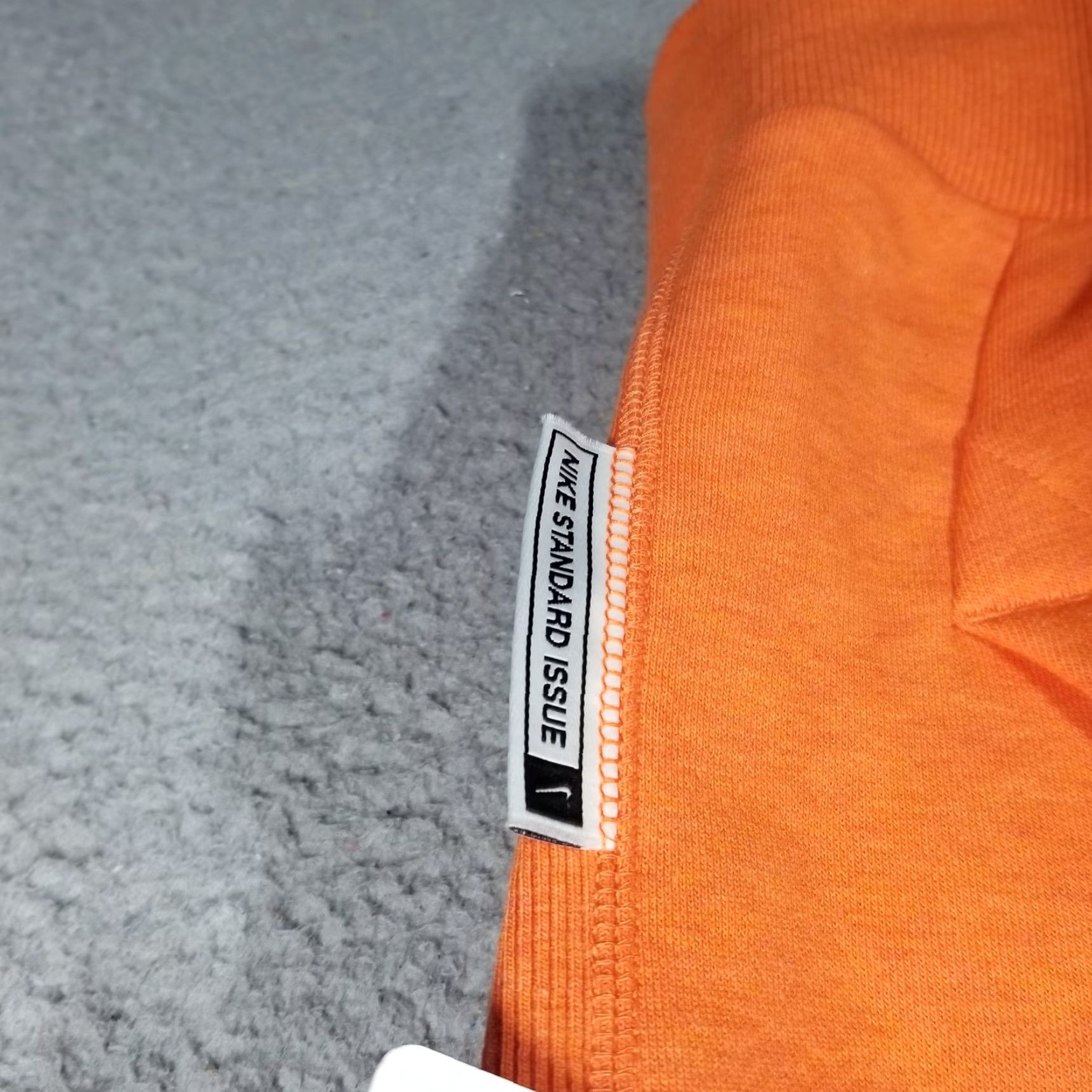 Nike VINTAGE Nike Hoodie Mens Medium Orange Basketball Zip Sample Sports Performance 90s Mens Size US M / EU 48-50 / 2 - 4 Thumbnail