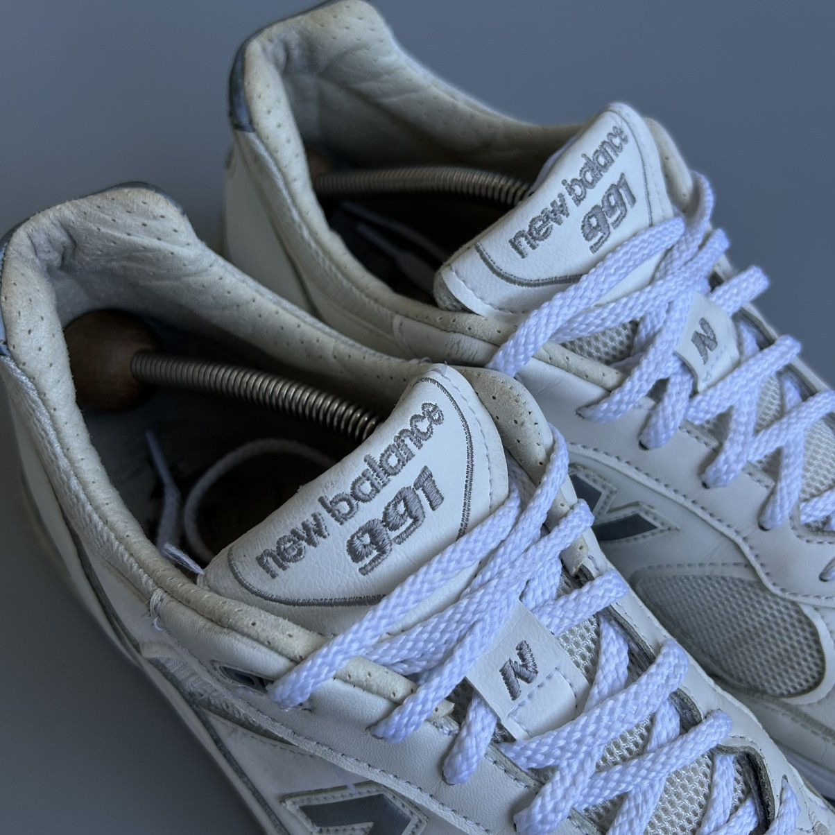 New Balance New Balance 991 Made In England 🏴󠁧󠁢󠁥󠁮󠁧󠁿 UK White Leather 990 993 Size US 11.5 / EU 44-45 - 15 Thumbnail