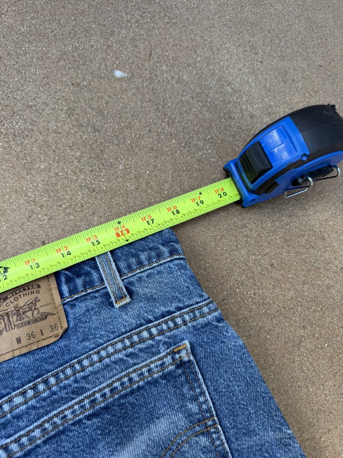Levi's Vintage 90’s Levi’s 517 Orange Tab Bootcut Flare Jeans 35x30 Size US 35 - 9 Thumbnail