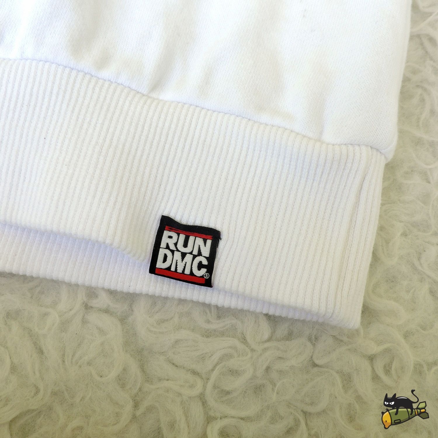 RUN DMC RUN DMC GOLD LOGO SWEATSHIRT Size US M / EU 48-50 / 2 - 5 Thumbnail