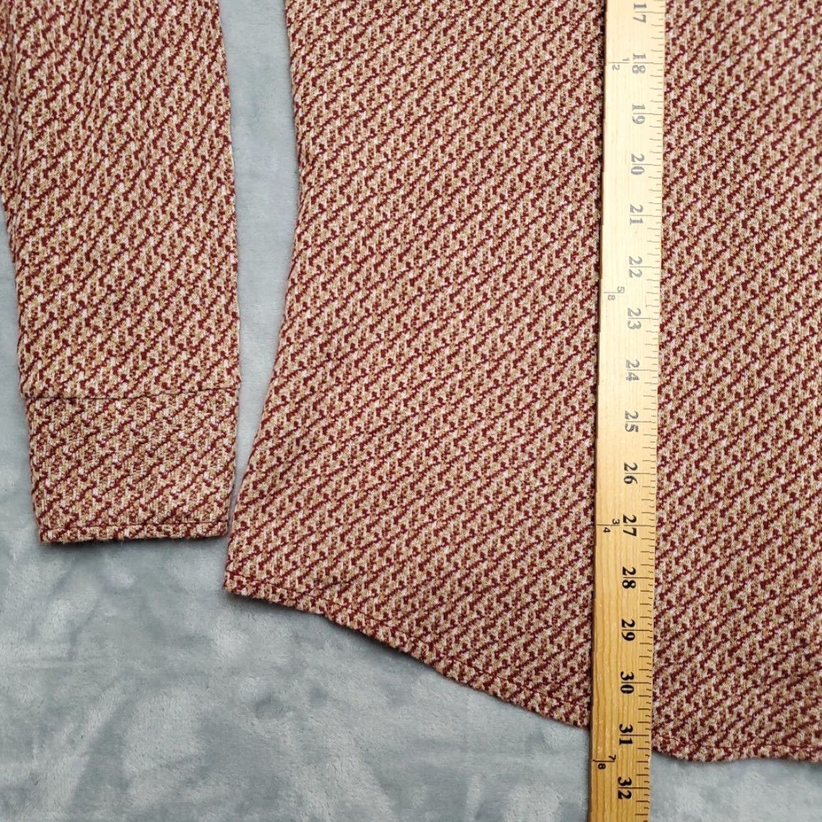 Vintage VINTAGE ColumbiaKnit Thunderbird Shirt Men XL Maroon Dagger Collar 70s Geometric Pattern Button-Up Collared Knit Polyester Long Sleeve Red Casual Mens Size US XL / EU 56 / 4 - 7 Thumbnail