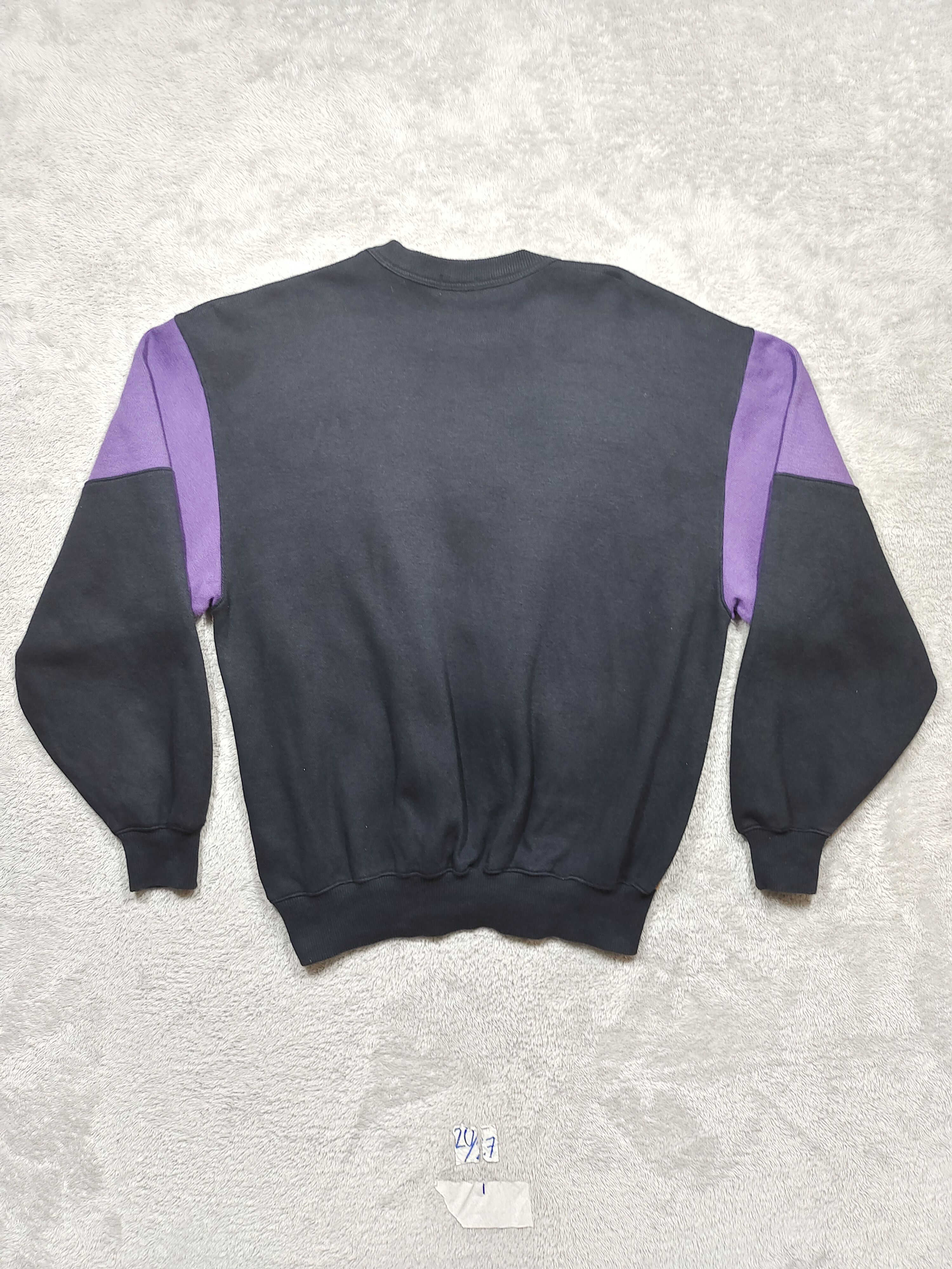 Hardy Amies VINTAGE HARDY AMIES EMBROIDERED CREWNECK SWEATSHIRT Size US L / EU 52-54 / 3 - 2 Thumbnail