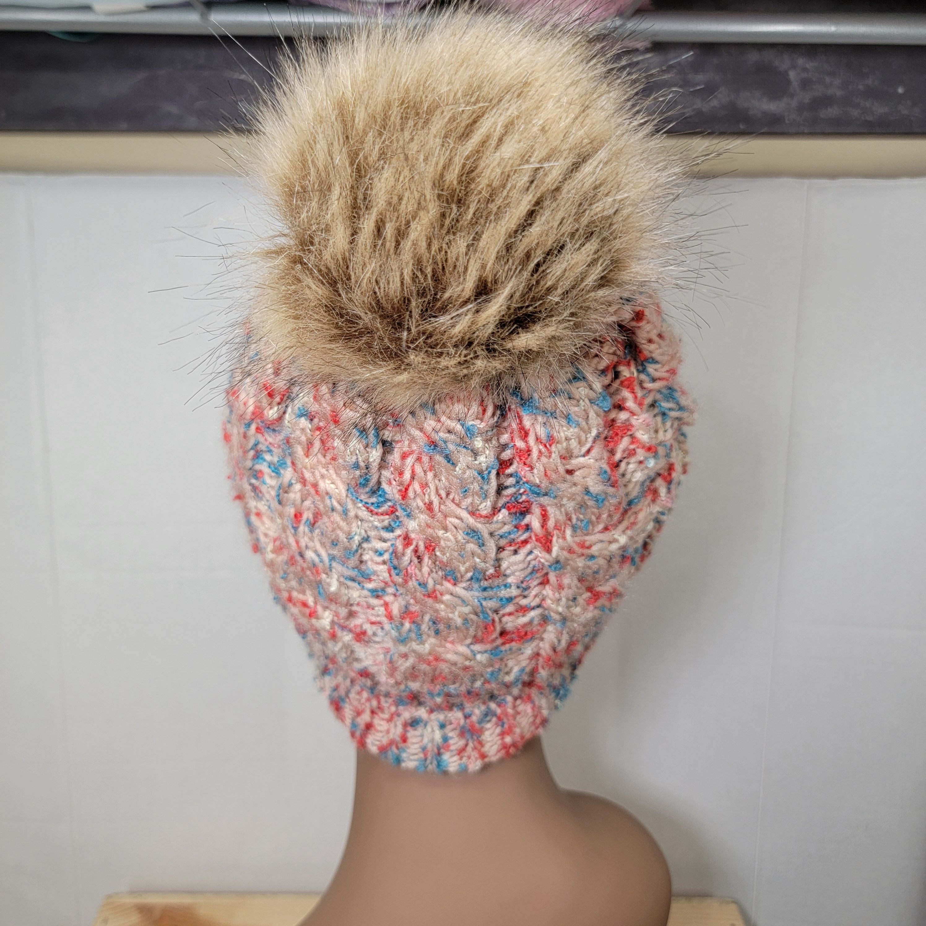 Other Apple Stars Thick Knit Beanie w/ Faux Fur Pom Pom - NWT Size ONE SIZE - 5 Thumbnail