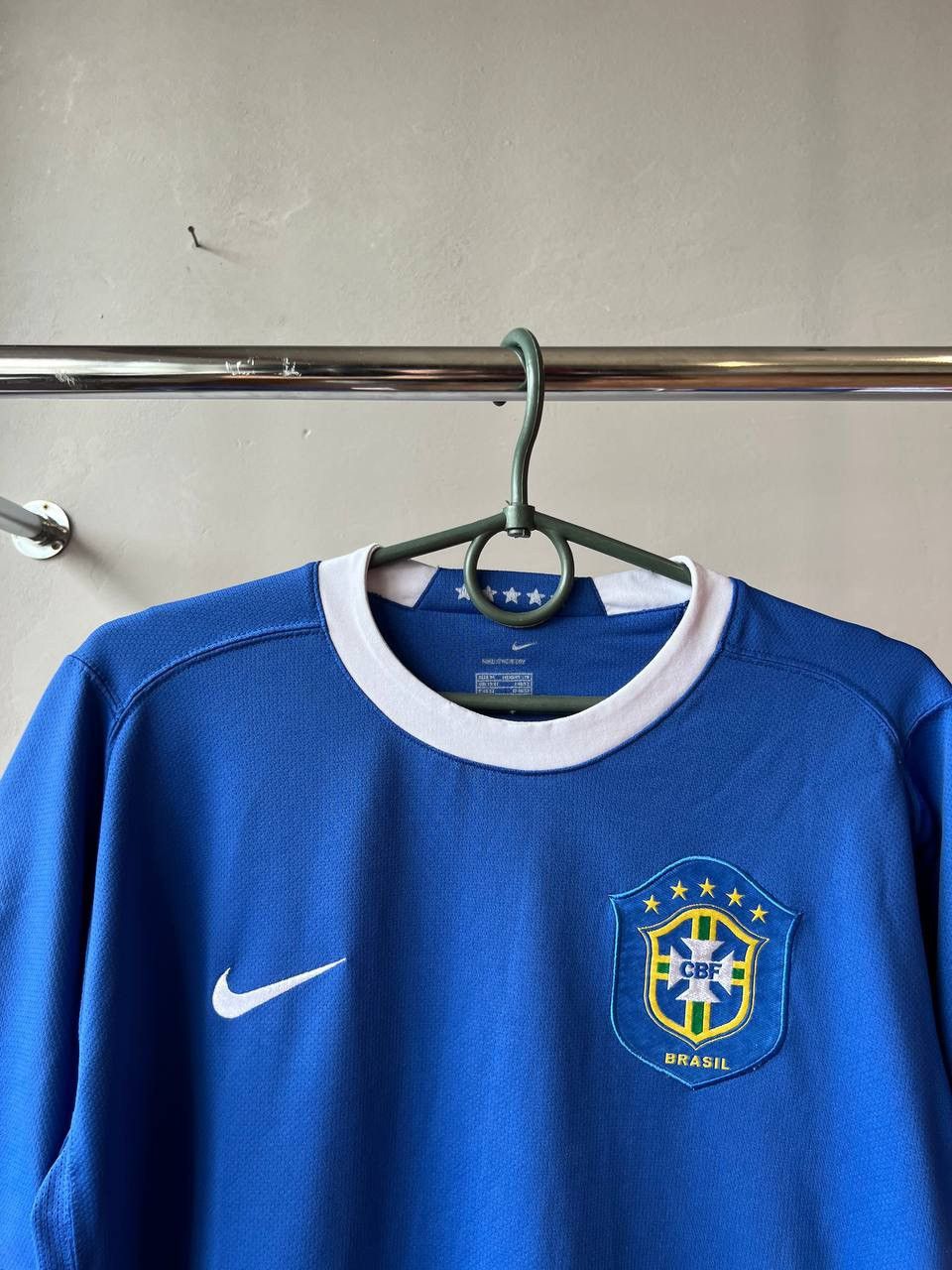 Vintage 2006/8 BRAZIL TEAM AWAY SOCCER FOOTBALL JERSEY SHIRT NIKE M Size US M / EU 48-50 / 2 - 3 Thumbnail