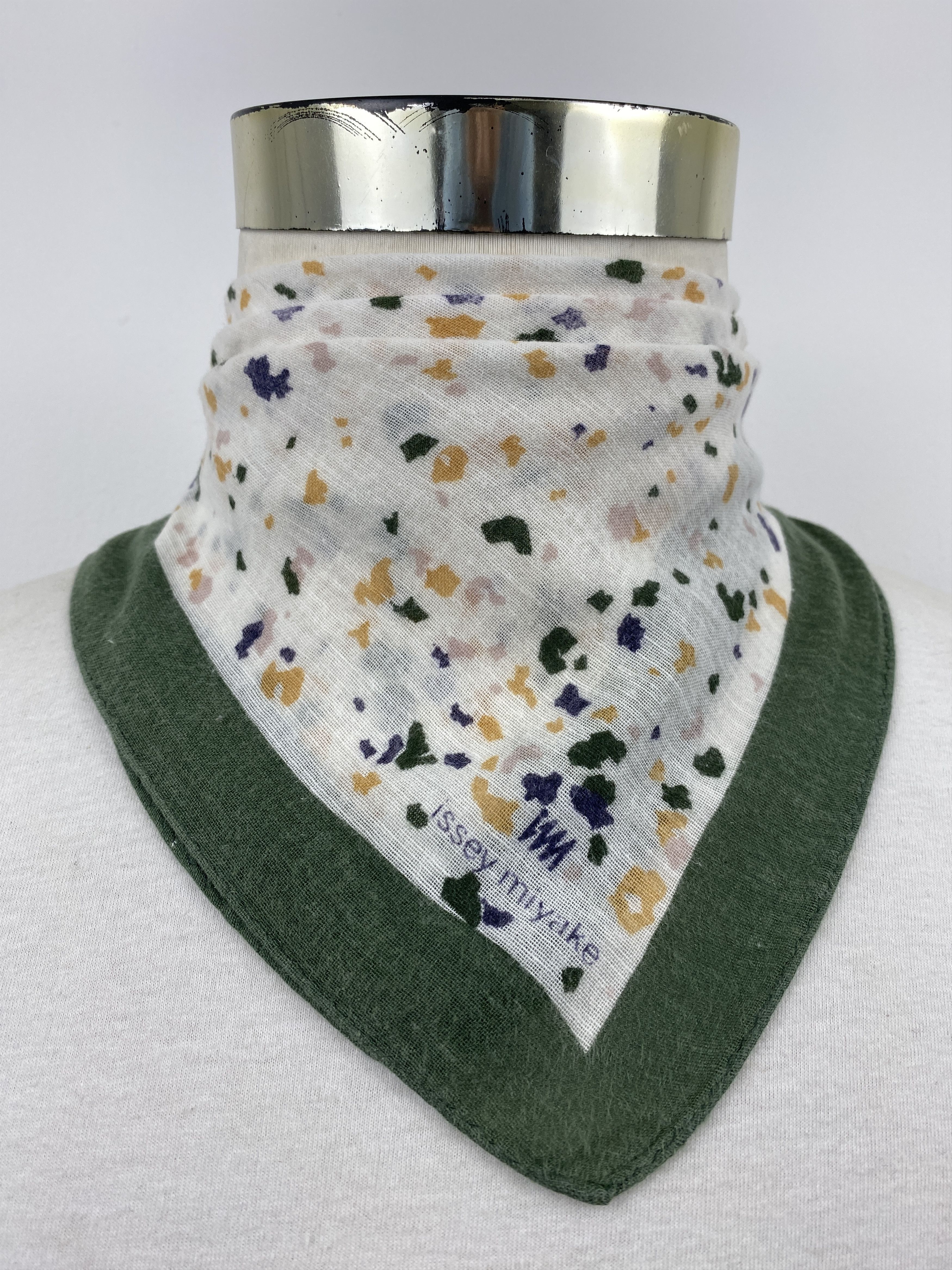 Issey Miyake Issey Miyake Handkerchief / Bandana / Neckerchief HKC0677 Size ONE SIZE - 2 Thumbnail