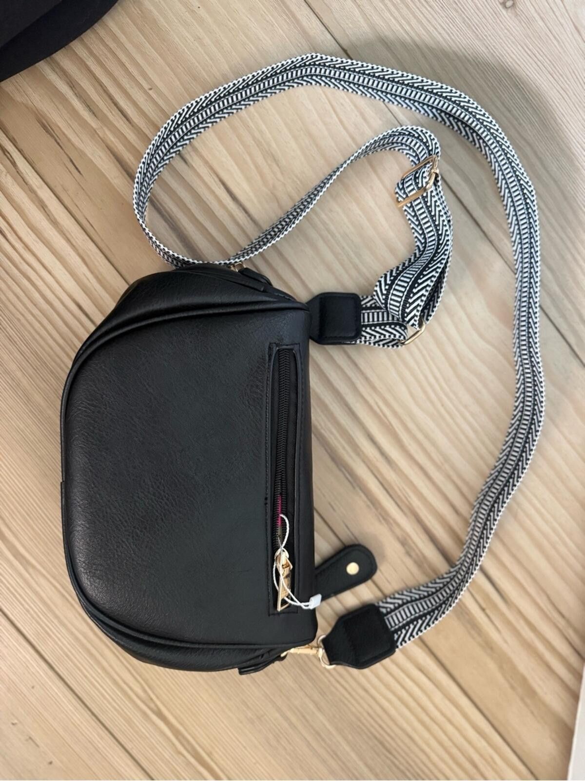 Other Black Crossbody Saddle Bag with Adjustable Strap Size ONE SIZE - 3 Thumbnail