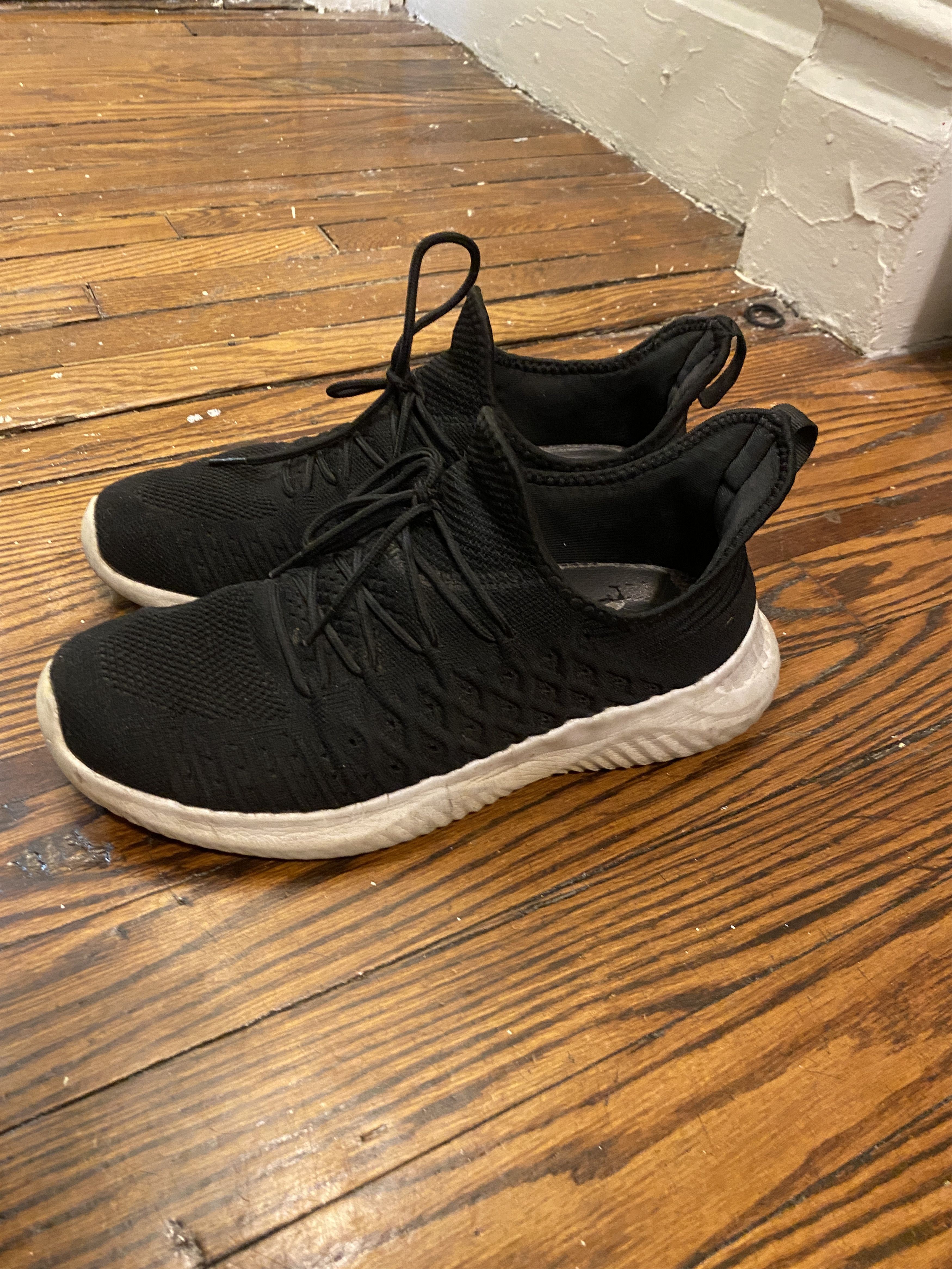Other men's black tennis shoes Size US 8.5 / EU 41-42 - 2 Thumbnail