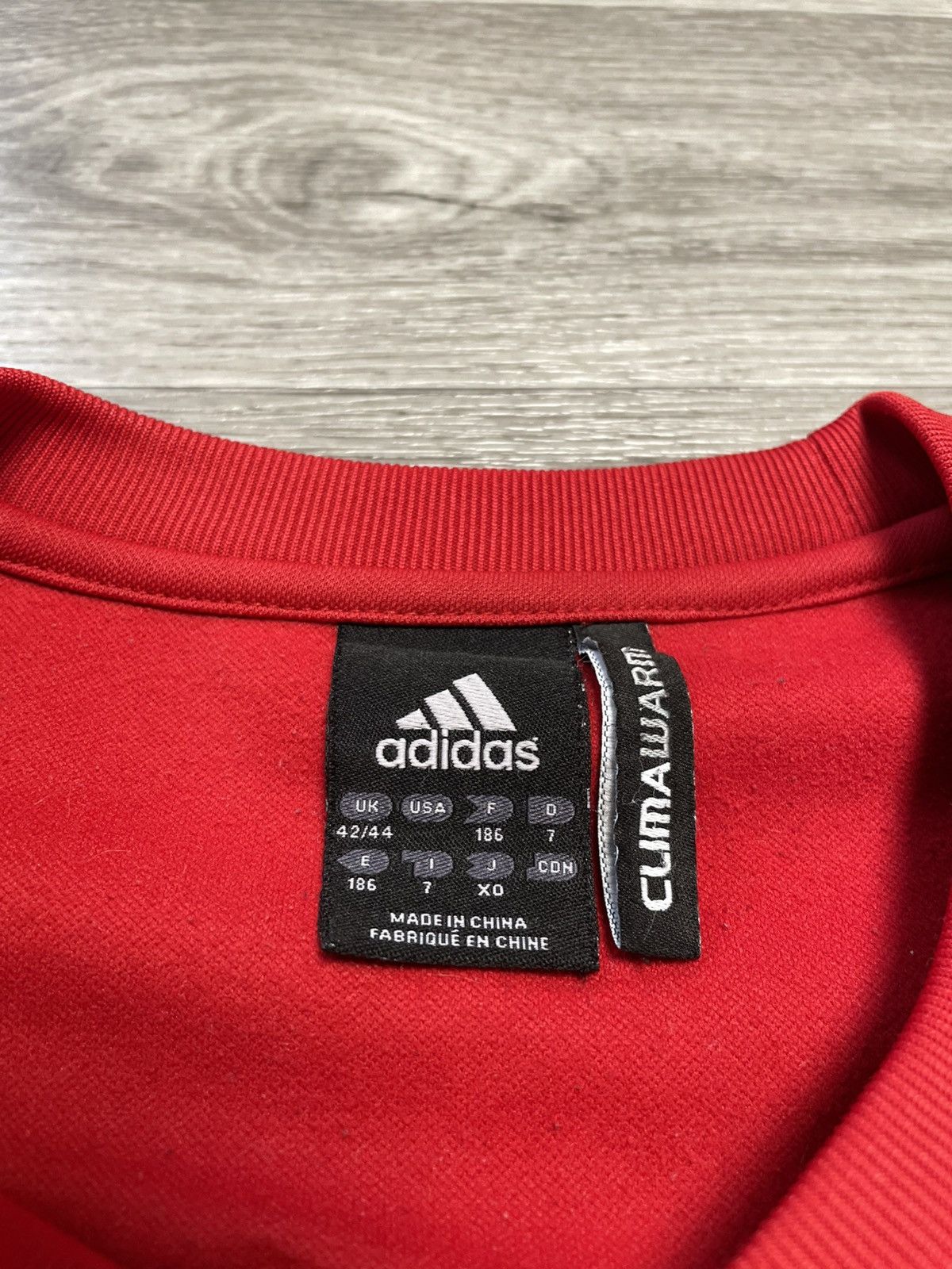 Adidas Vintage Adidas Liverpool 2010/2011 Soccer Jersey Sweatshirt Size US XL / EU 56 / 4 - 11 Thumbnail
